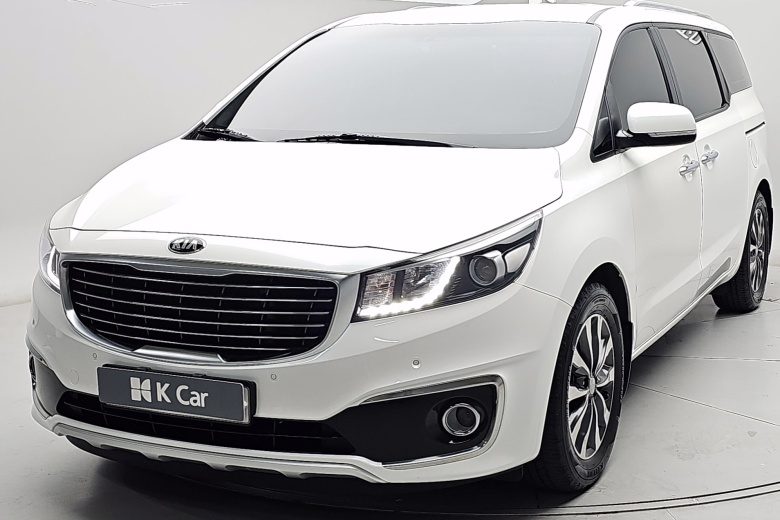 Kia Carnival Luxury