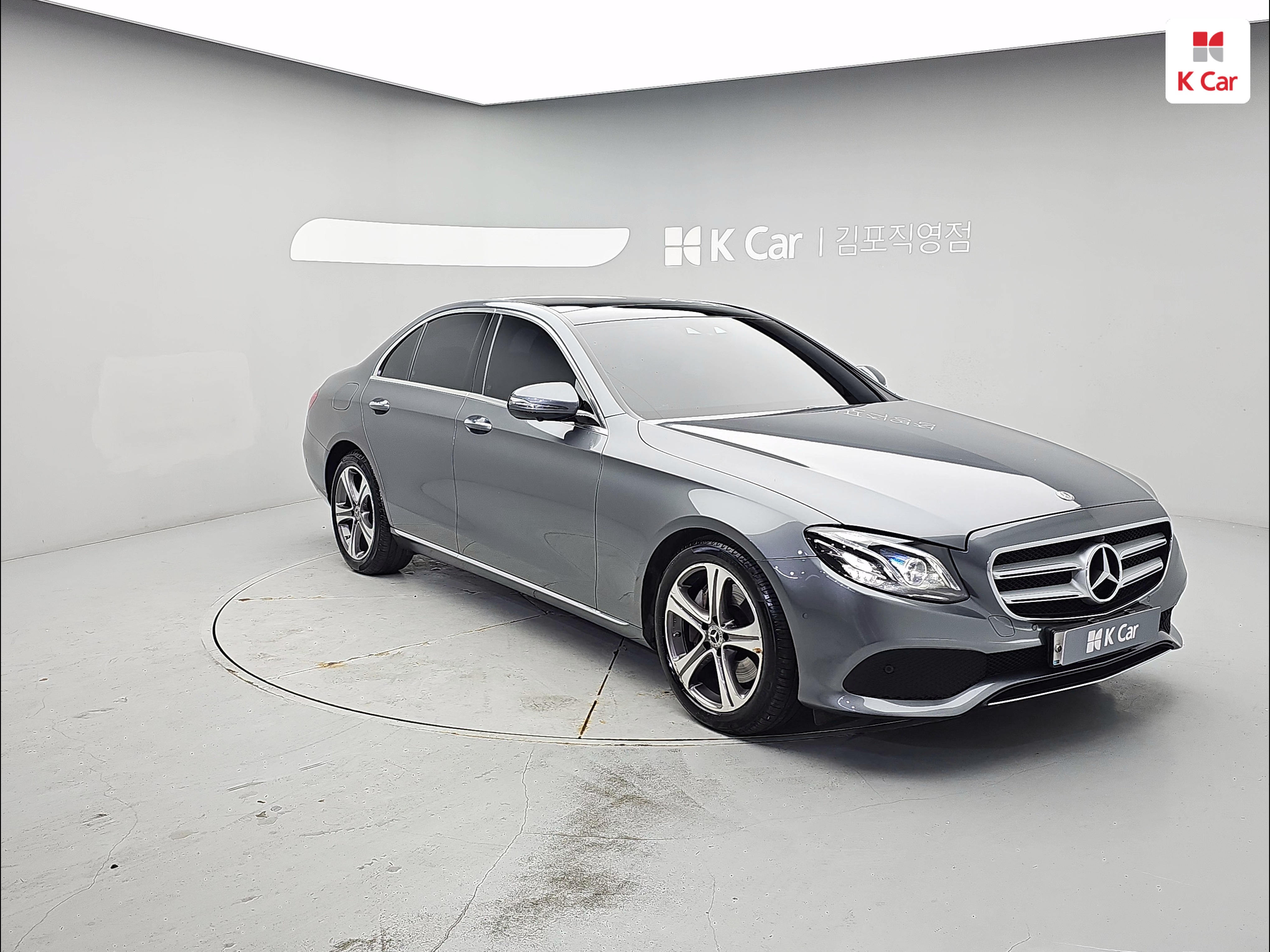 BENZ E-Class (5th Generation) E300