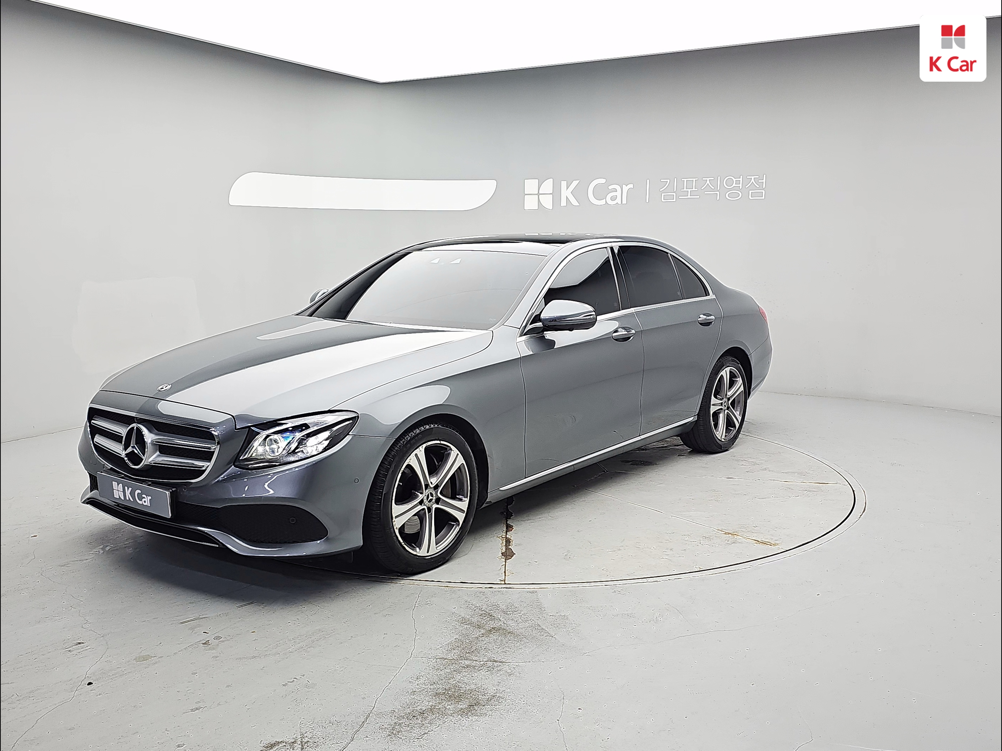BENZ E-Class (5th Generation) E300