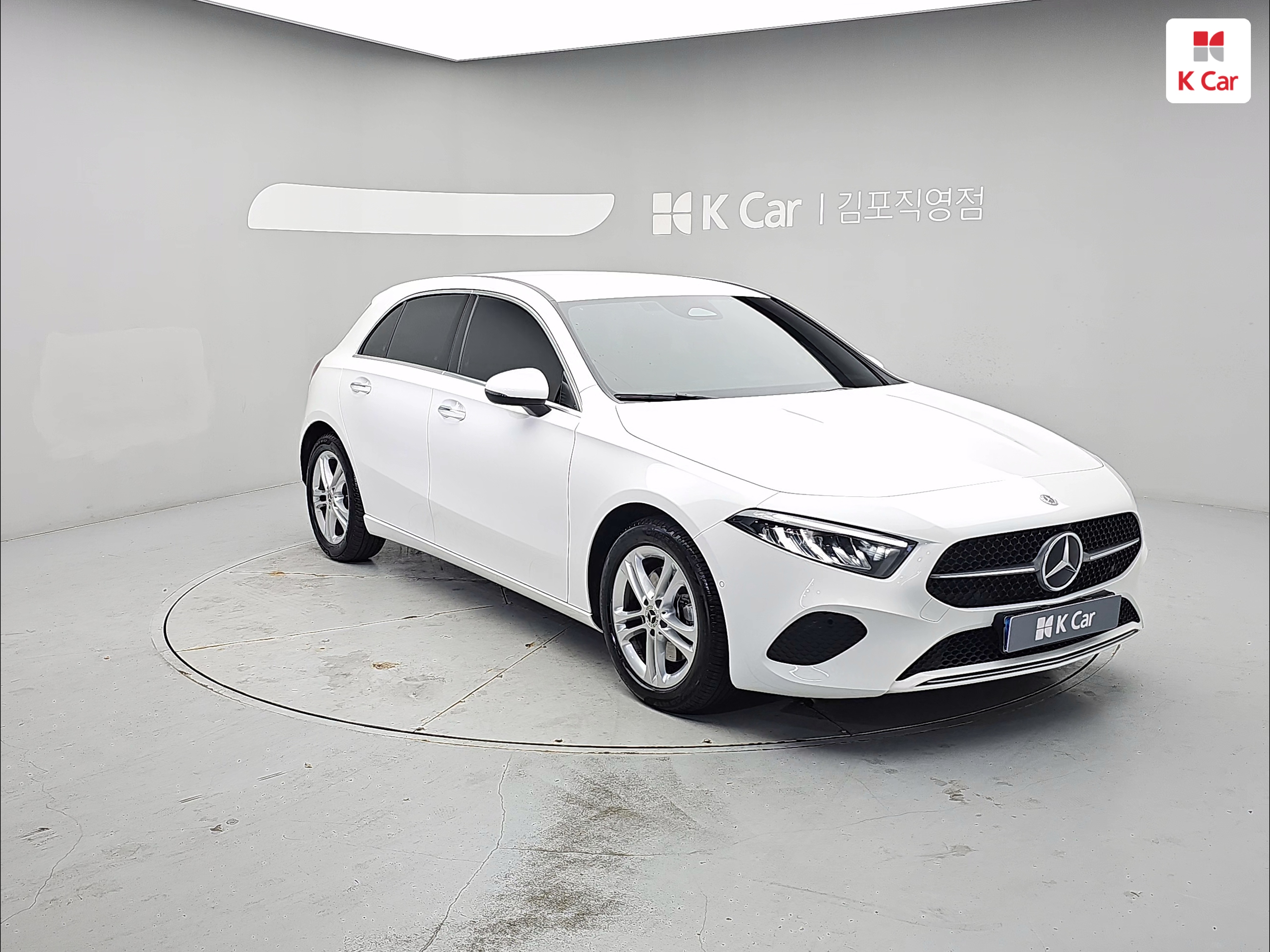 BENZ A-Class (4th Generation) A220
