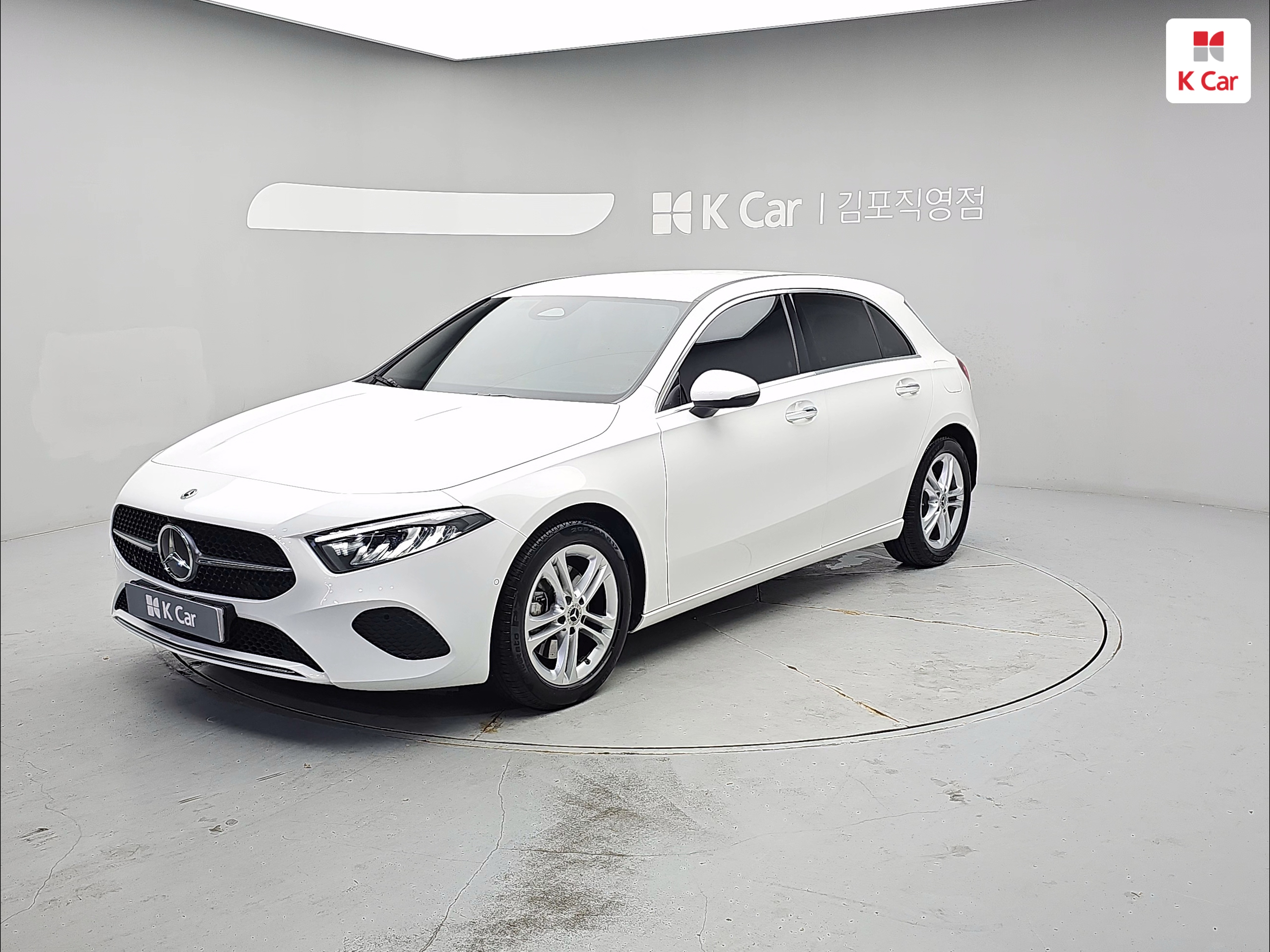 BENZ A-Class (4th Generation) A220