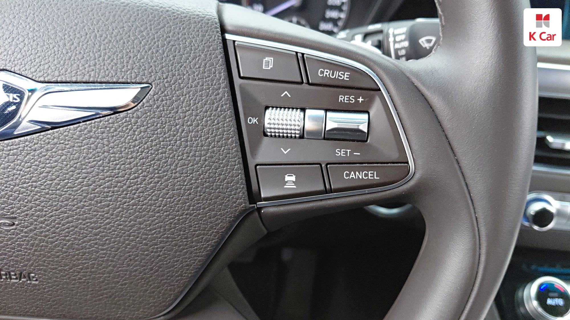 Genesis G90 бензин 4WD 3.8 Premium, миниатюра 24
