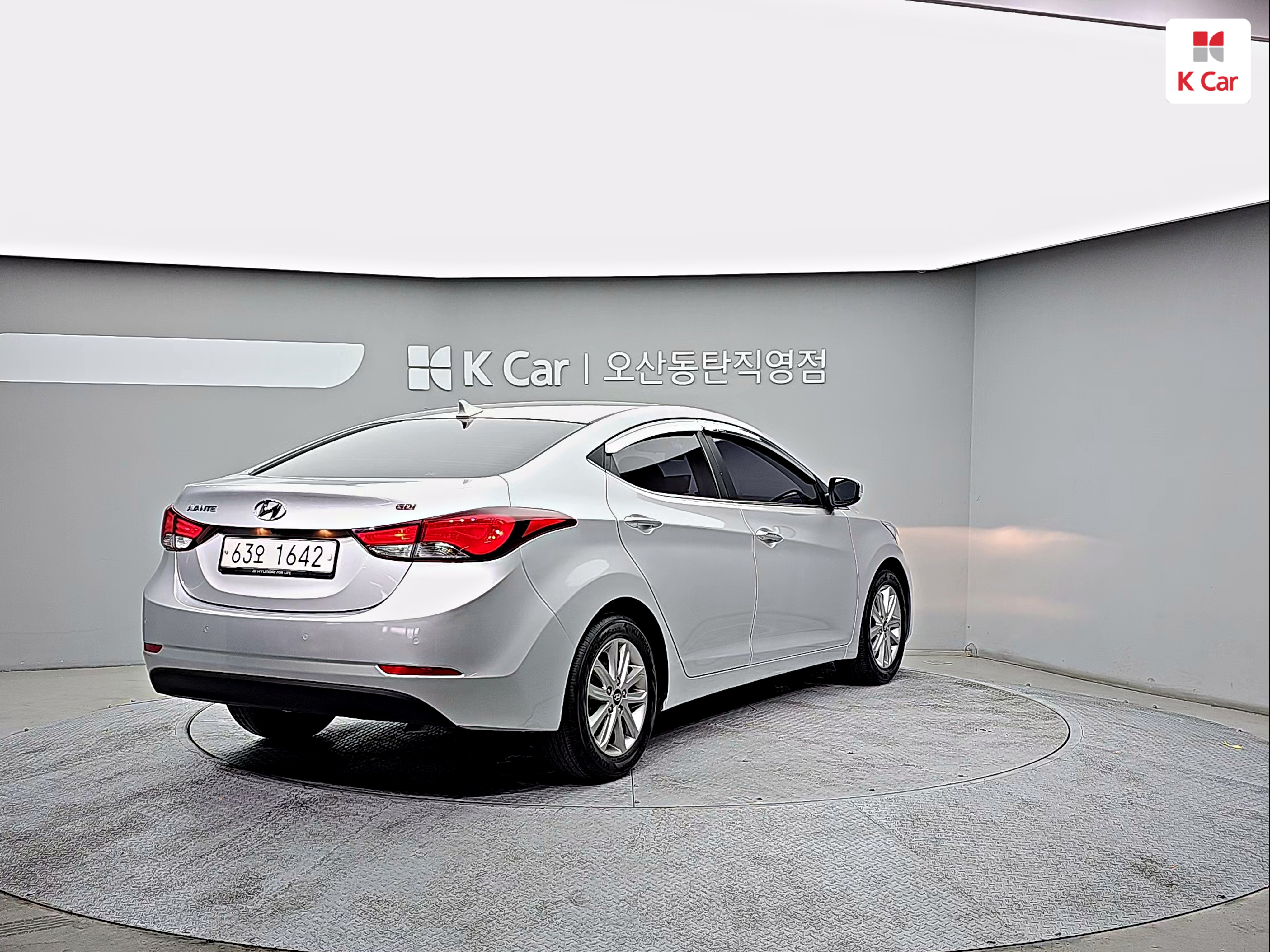 HYUNDAI The New Avante MD 1.6 GDI