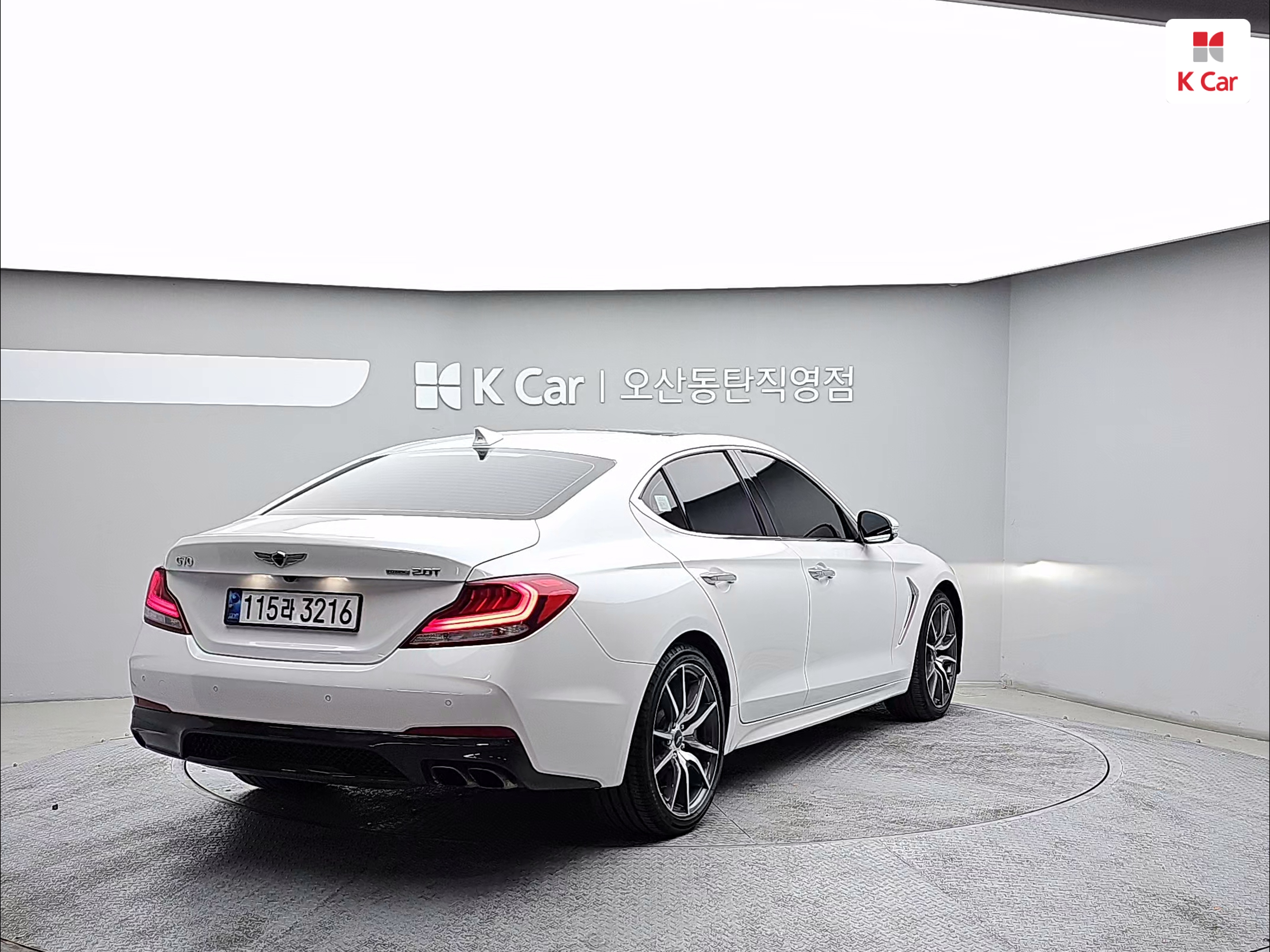 GENESIS G70 2.0T AWD