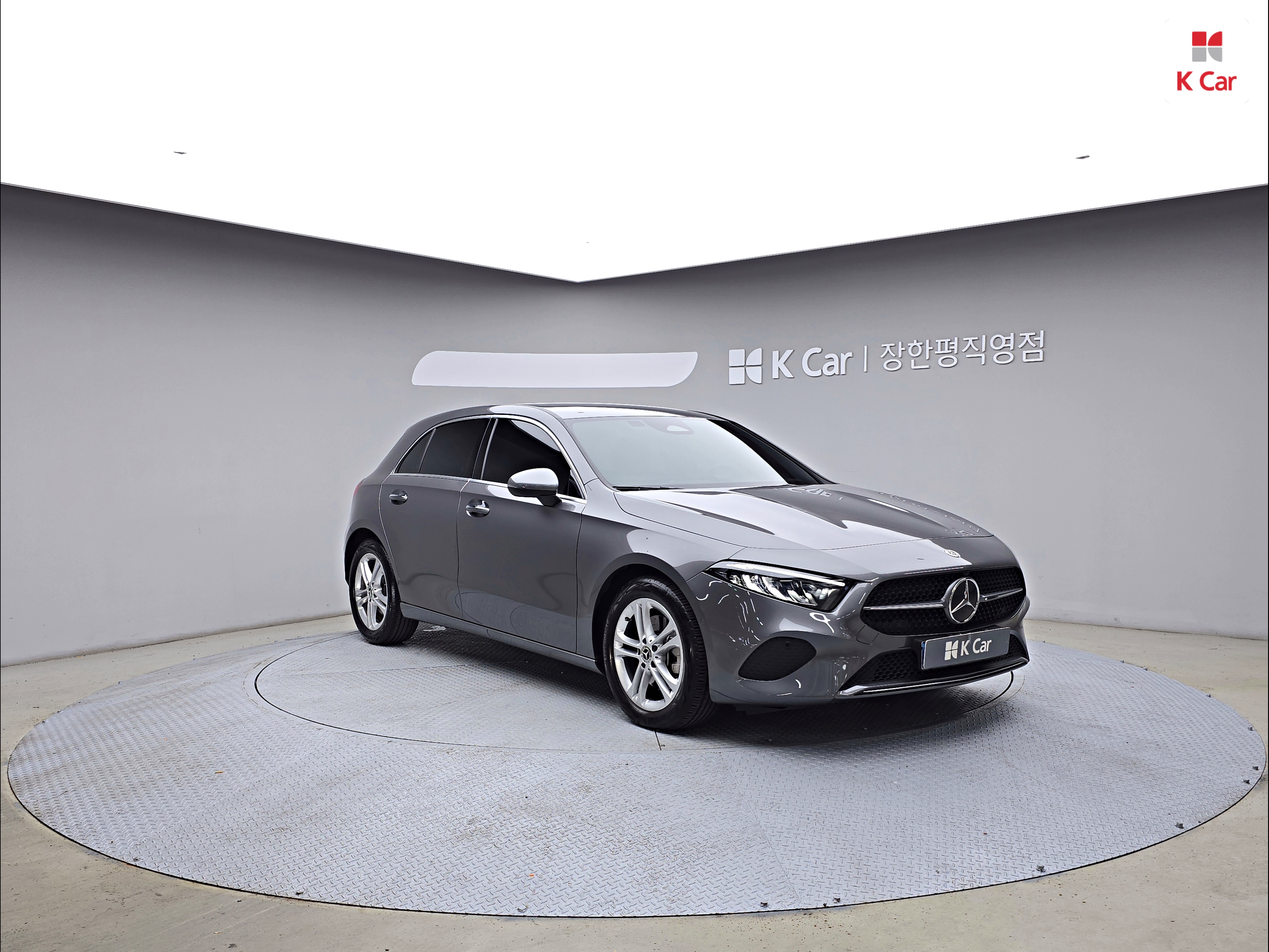 BENZ A-Class (4th Generation) A220