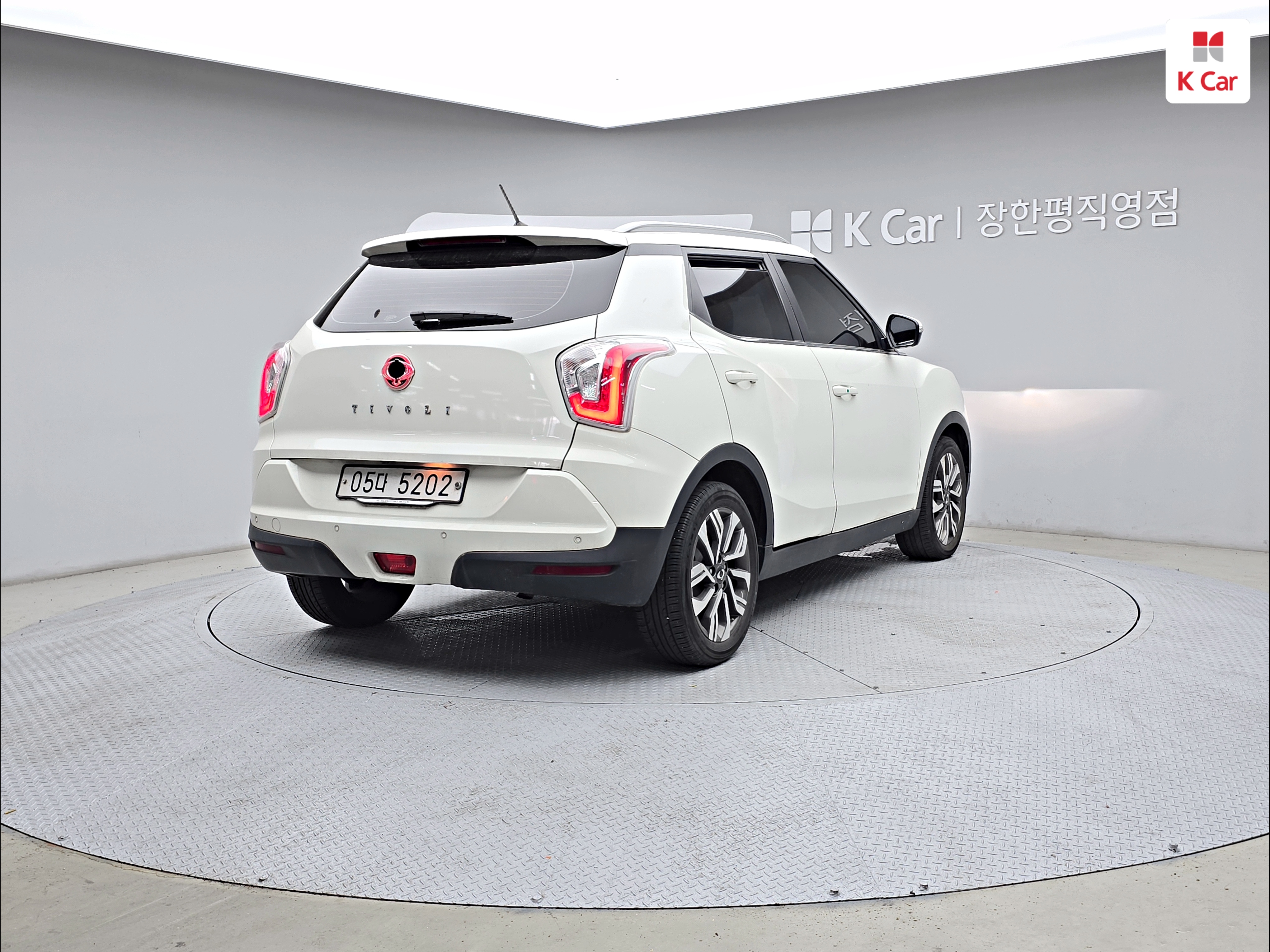 KG MOBILITY(SSANGYONG) Tivoli Armour 1.6 Gasoline