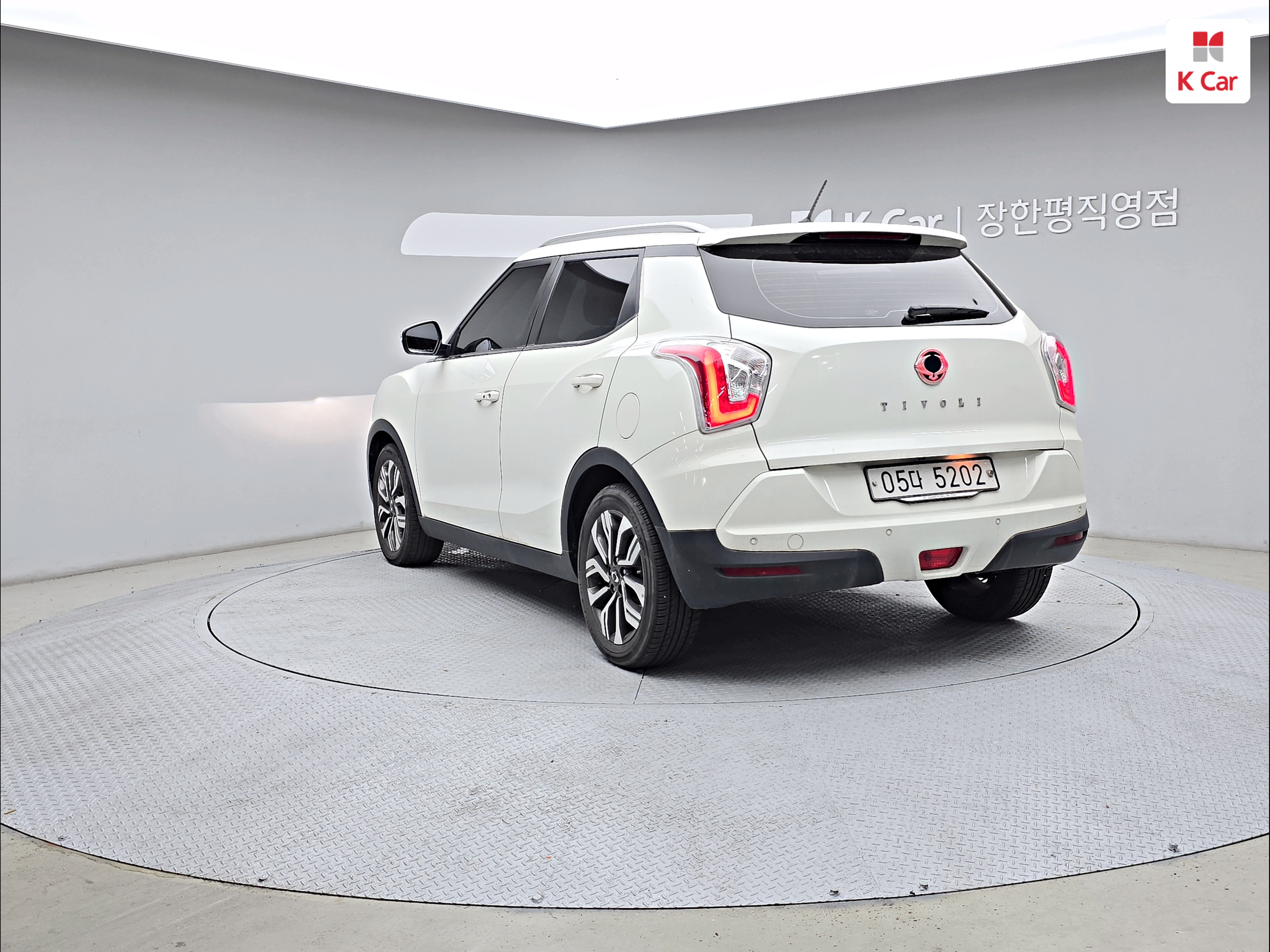 KG MOBILITY(SSANGYONG) Tivoli Armour 1.6 Gasoline