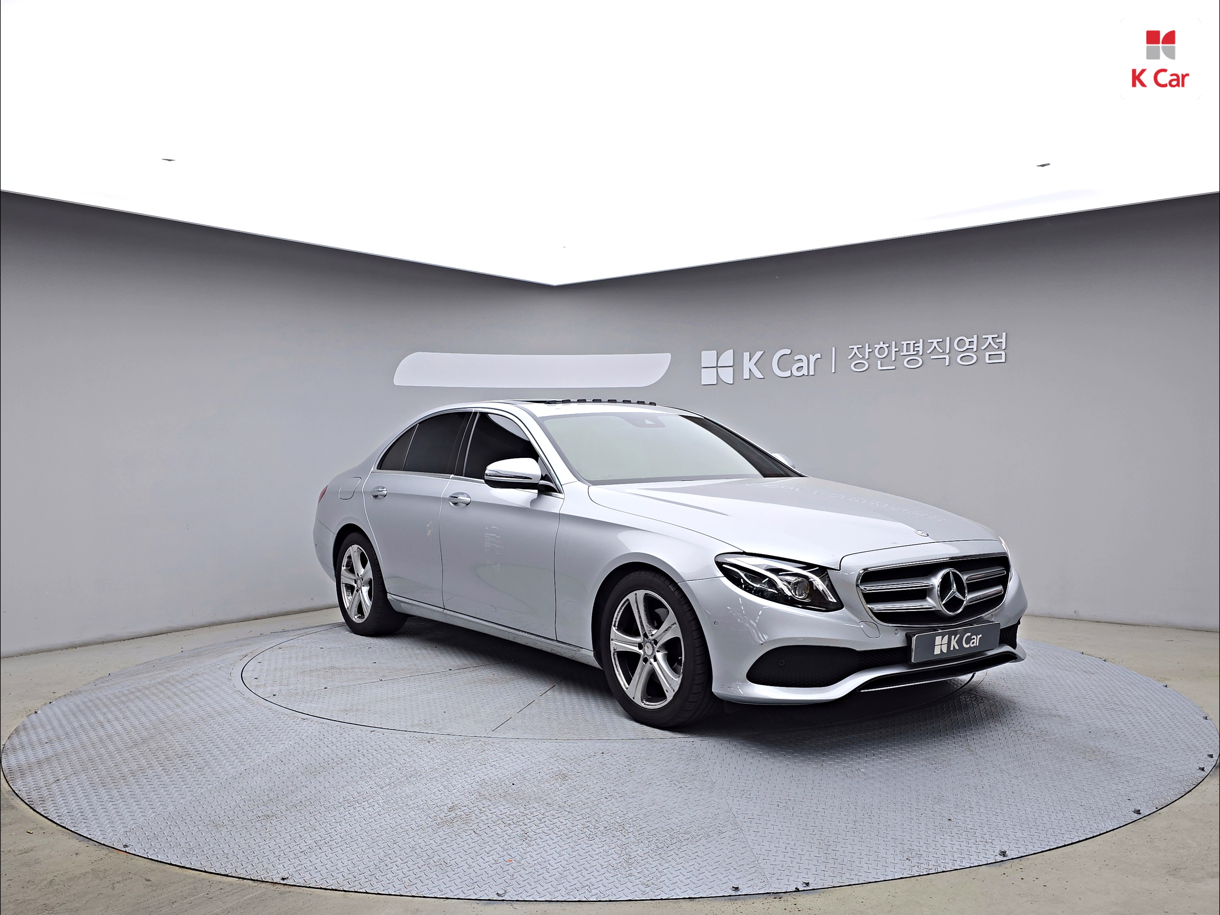 BENZ E-Class (5th Generation) E220d