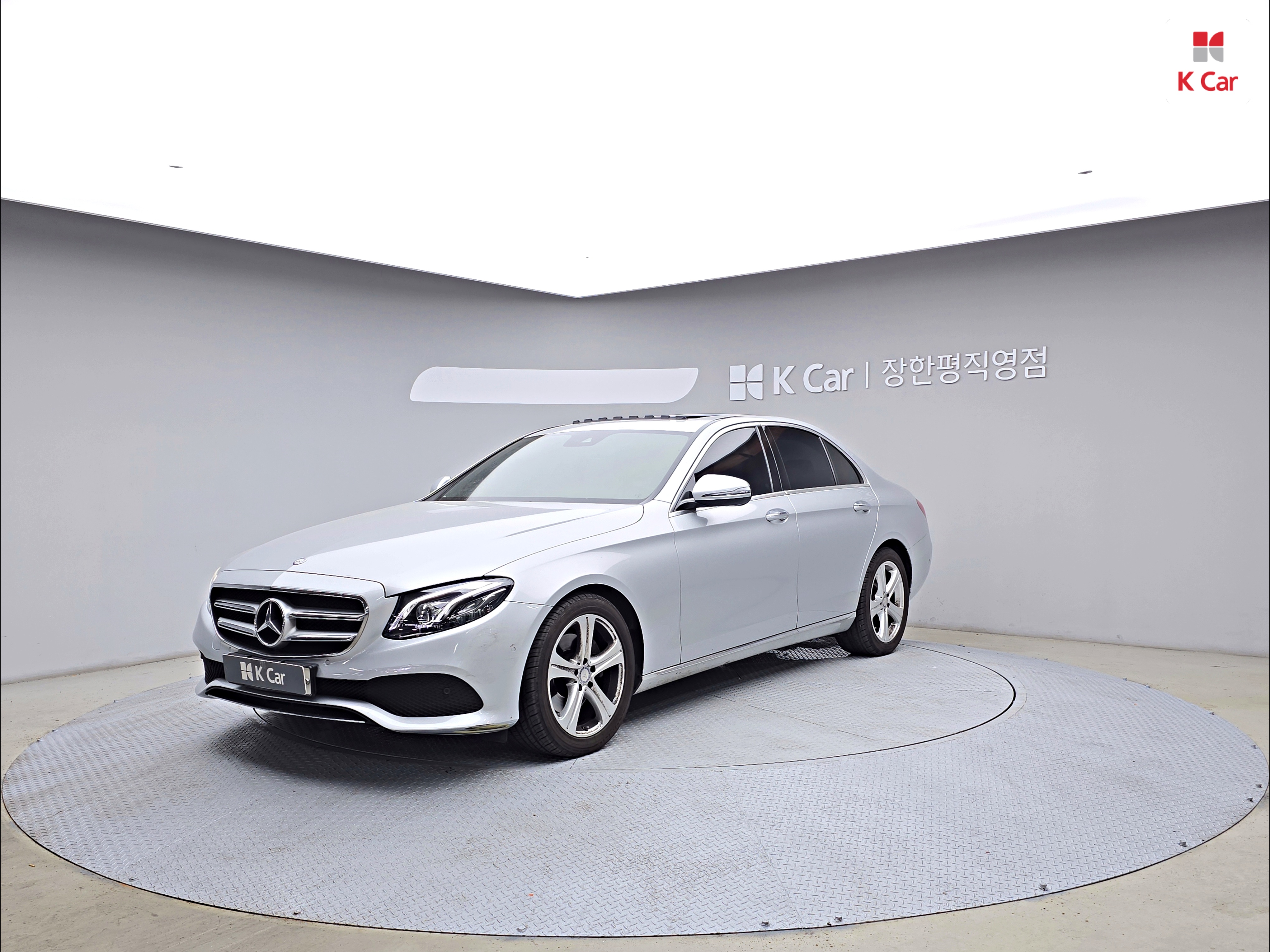 BENZ E-Class (5th Generation) E220d