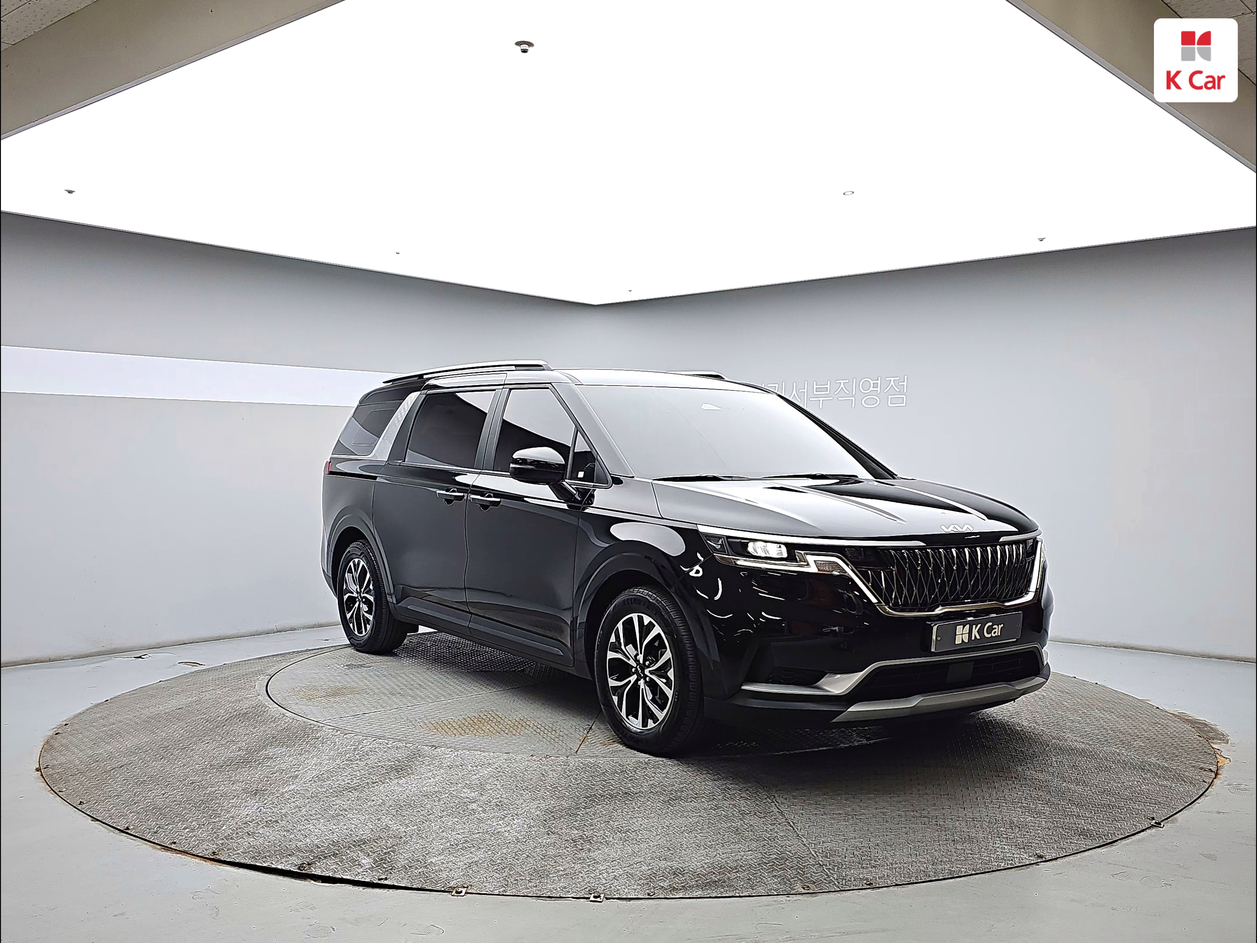 KIA New Carnival 9-Seater Diesel
