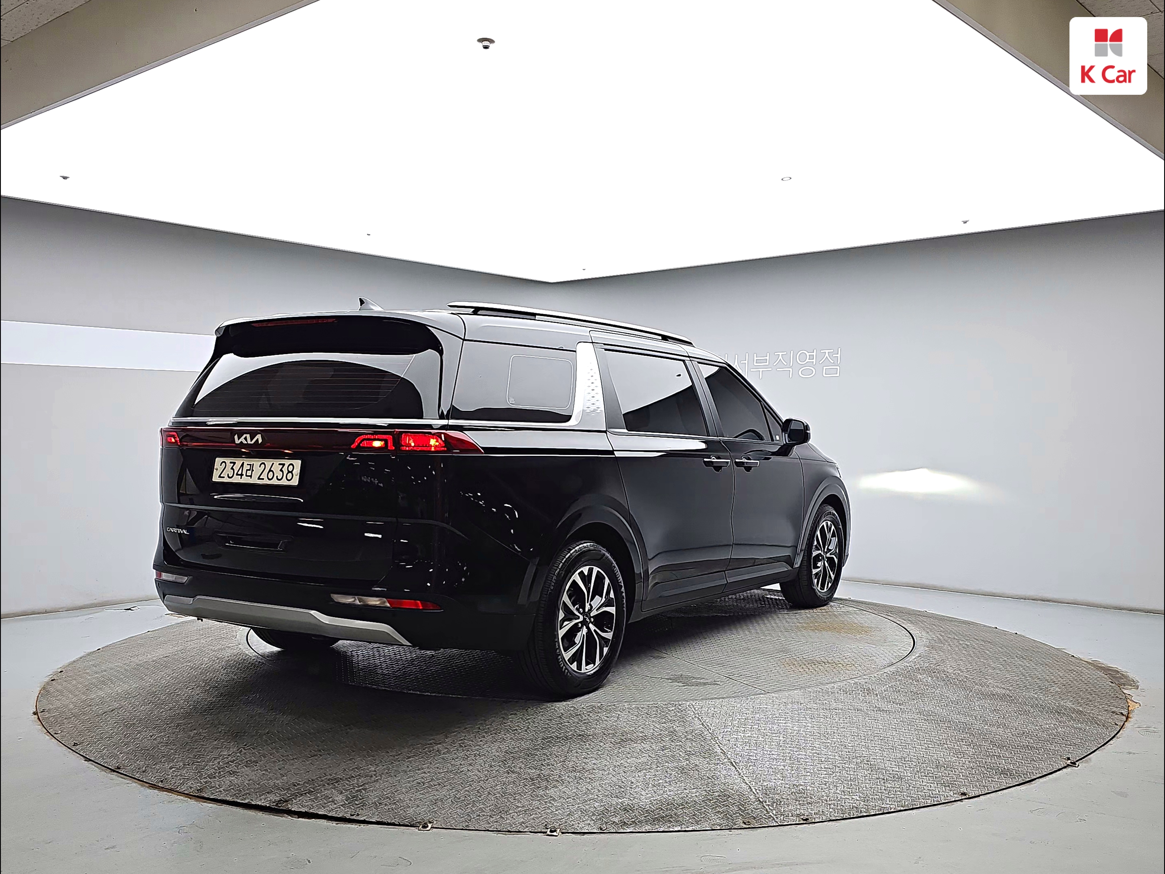 KIA New Carnival 9-Seater Diesel