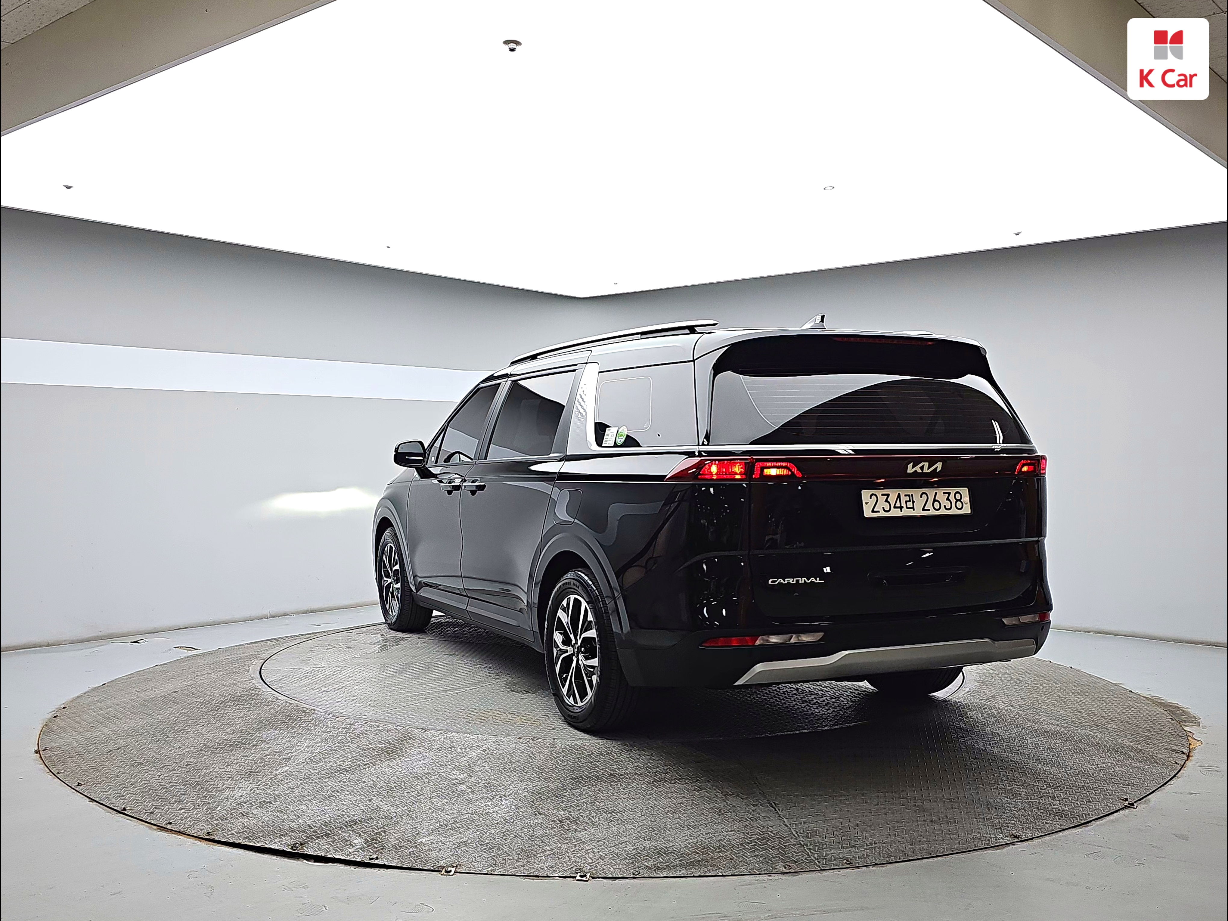 KIA New Carnival 9-Seater Diesel
