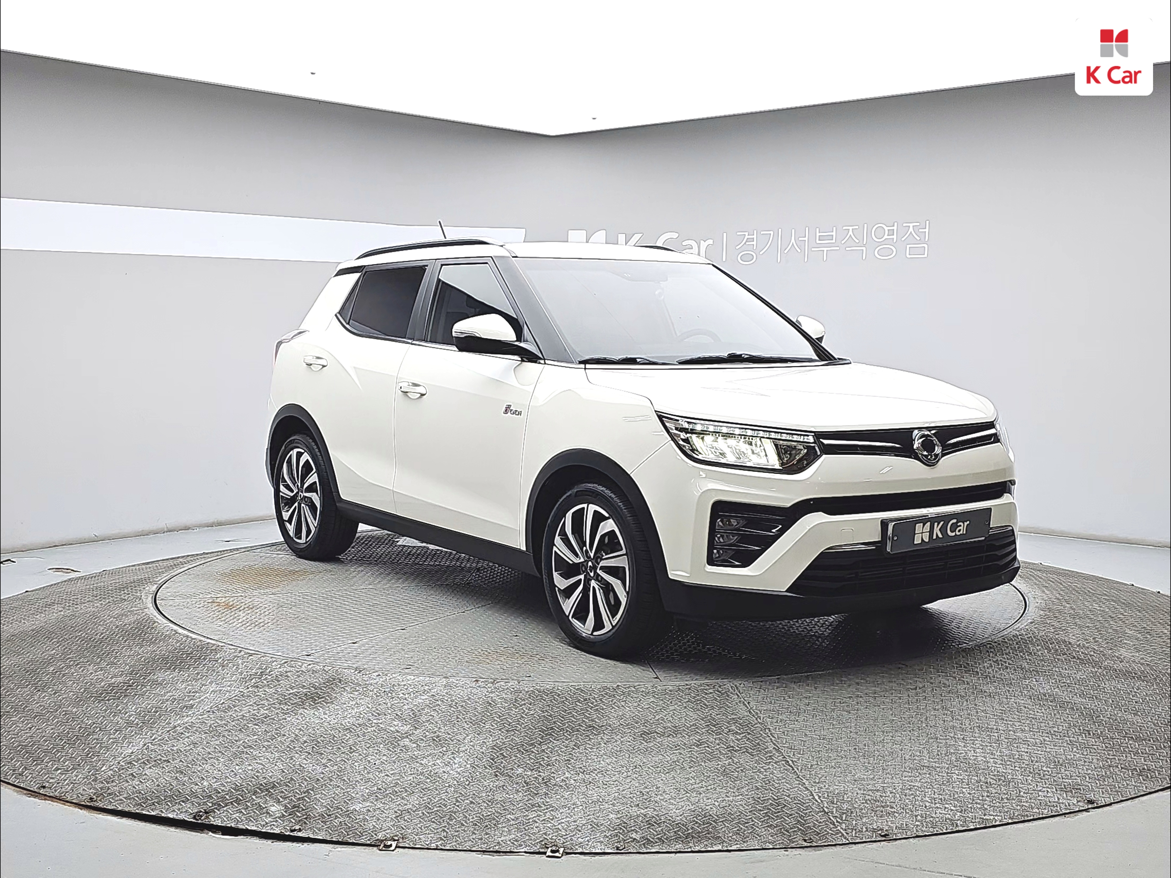 KG MOBILITY(SSANGYONG) Very New Tivoli 1.5 Gasoline 2WD