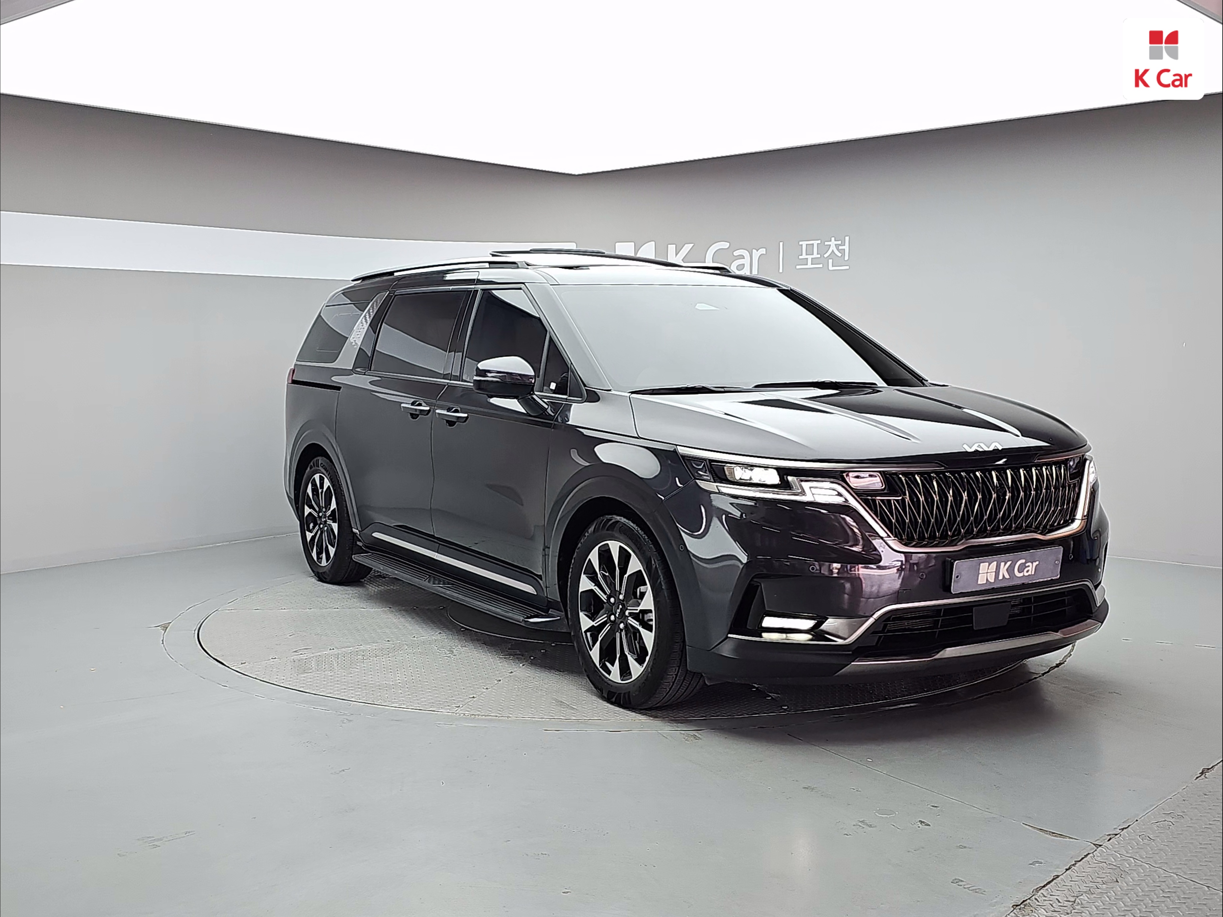 KIA New Carnival Limousine 7-Seater Gasoline