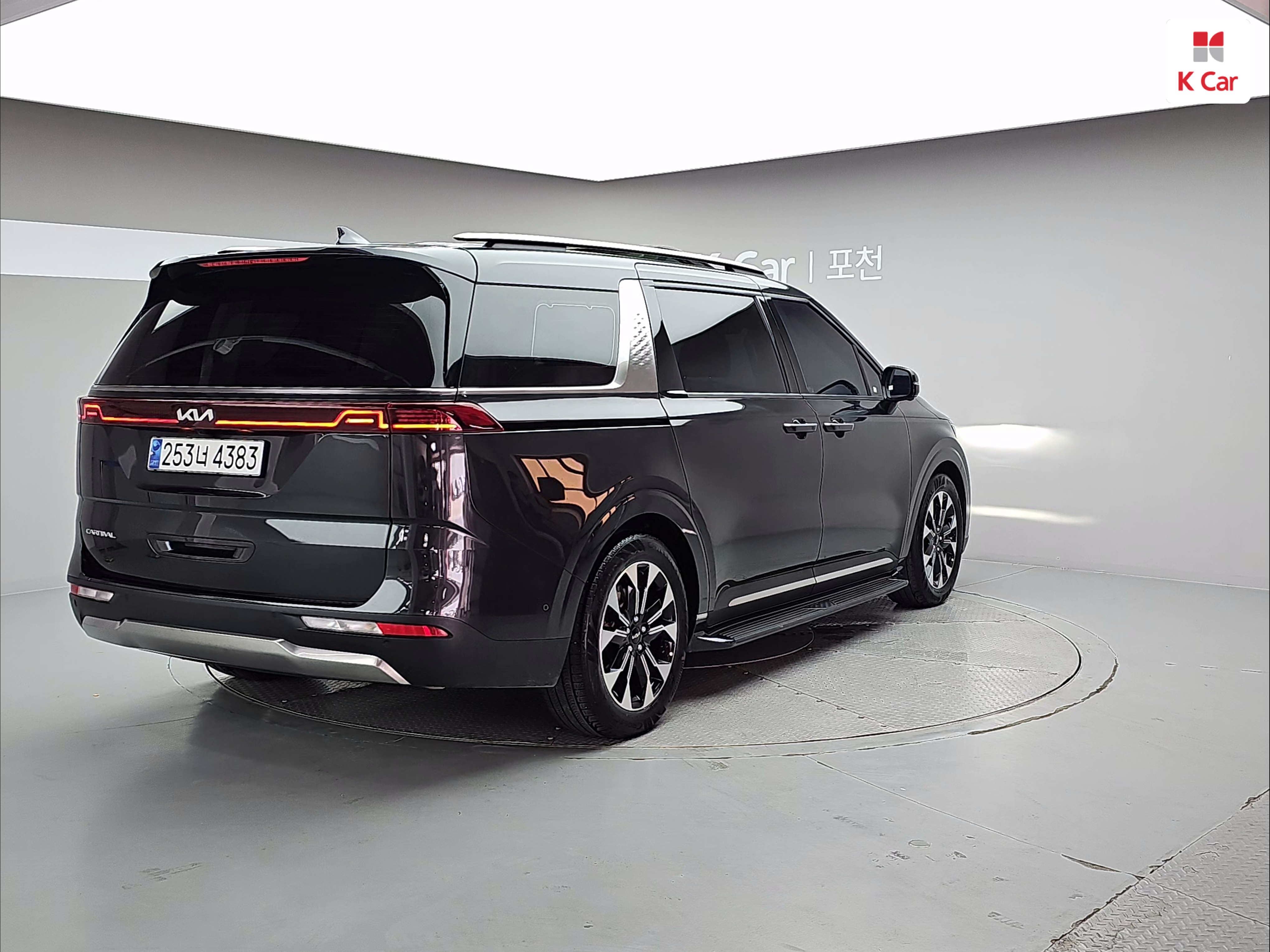 KIA New Carnival Limousine 7-Seater Gasoline