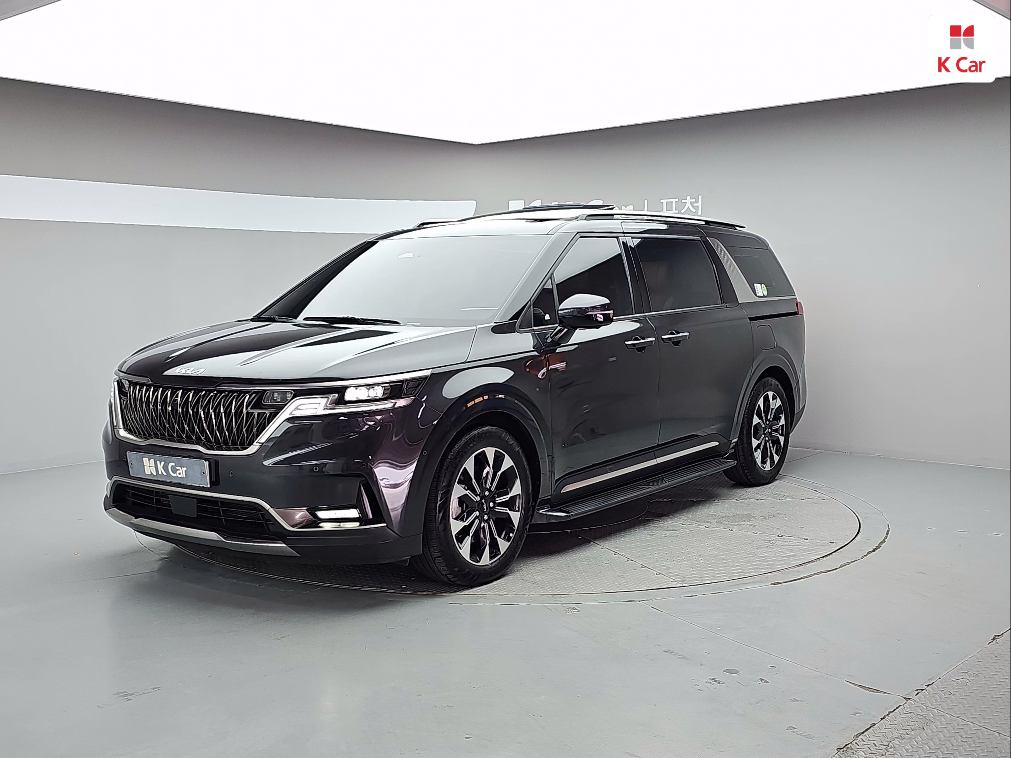 KIA New Carnival Limousine 7-Seater Gasoline