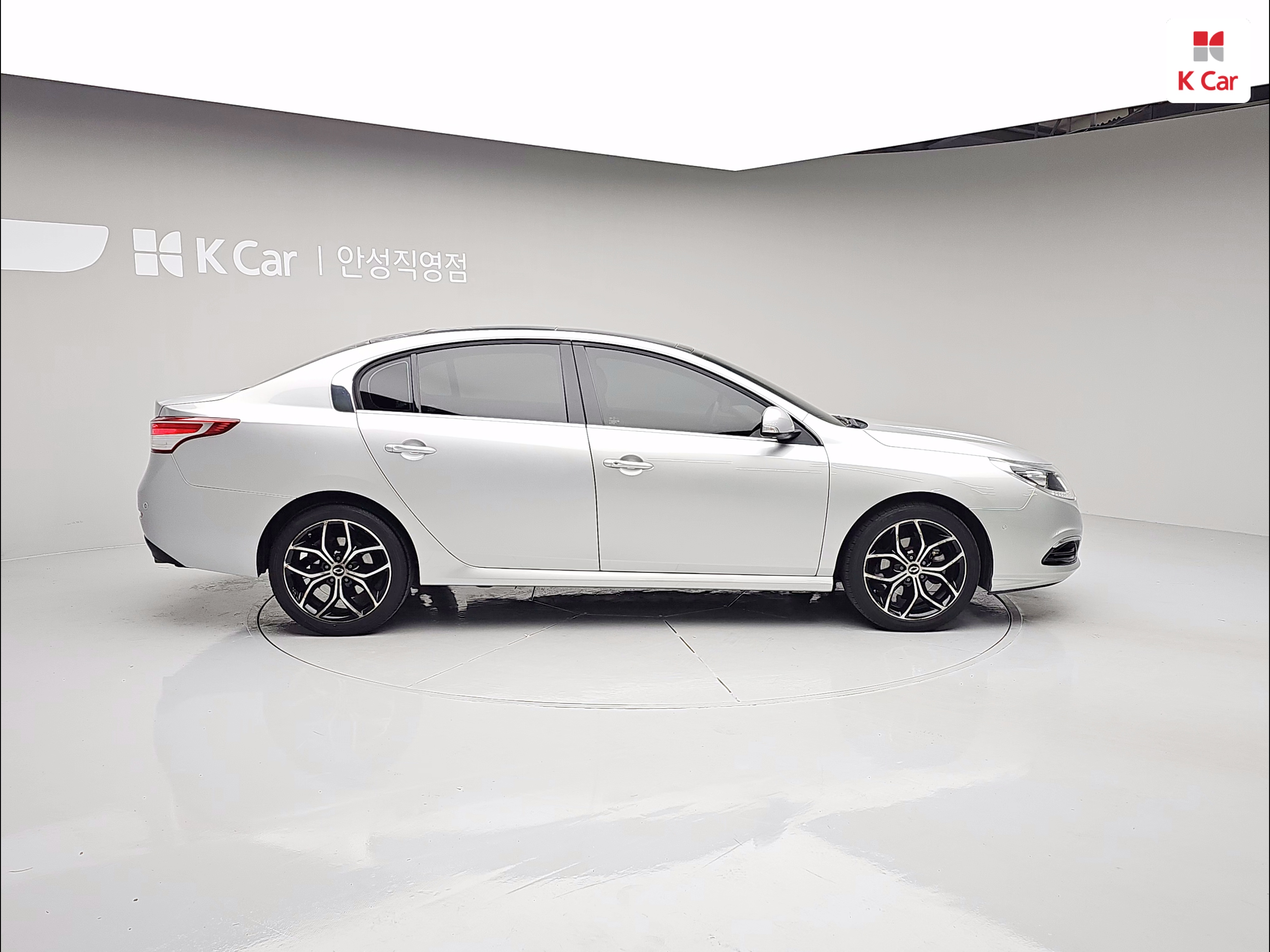 RENAULT(SAMSUNG) New SM5 Platinum 2.0 LE