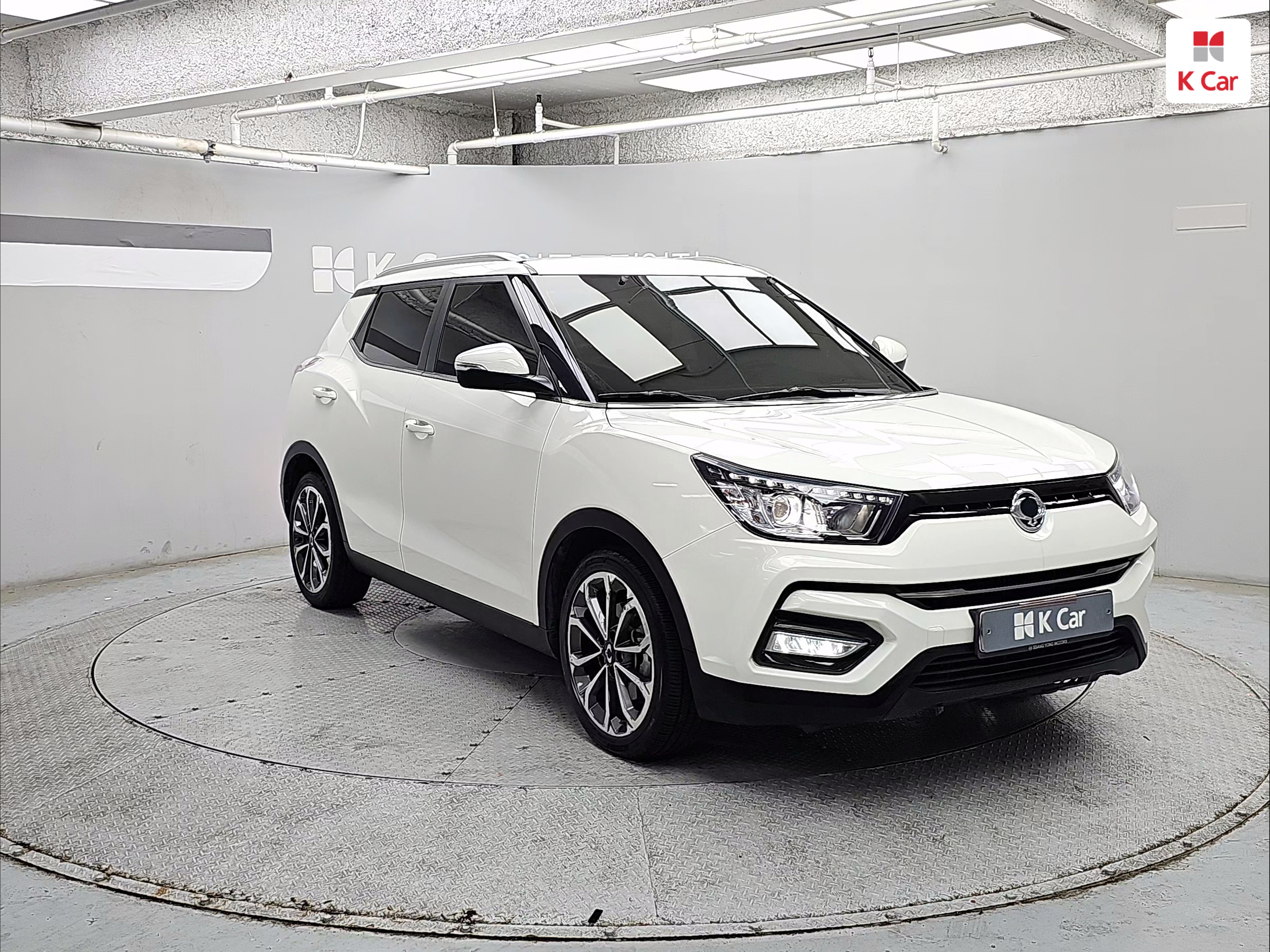 KG MOBILITY(SSANGYONG) Tivoli Armour 1.6 Gasoline