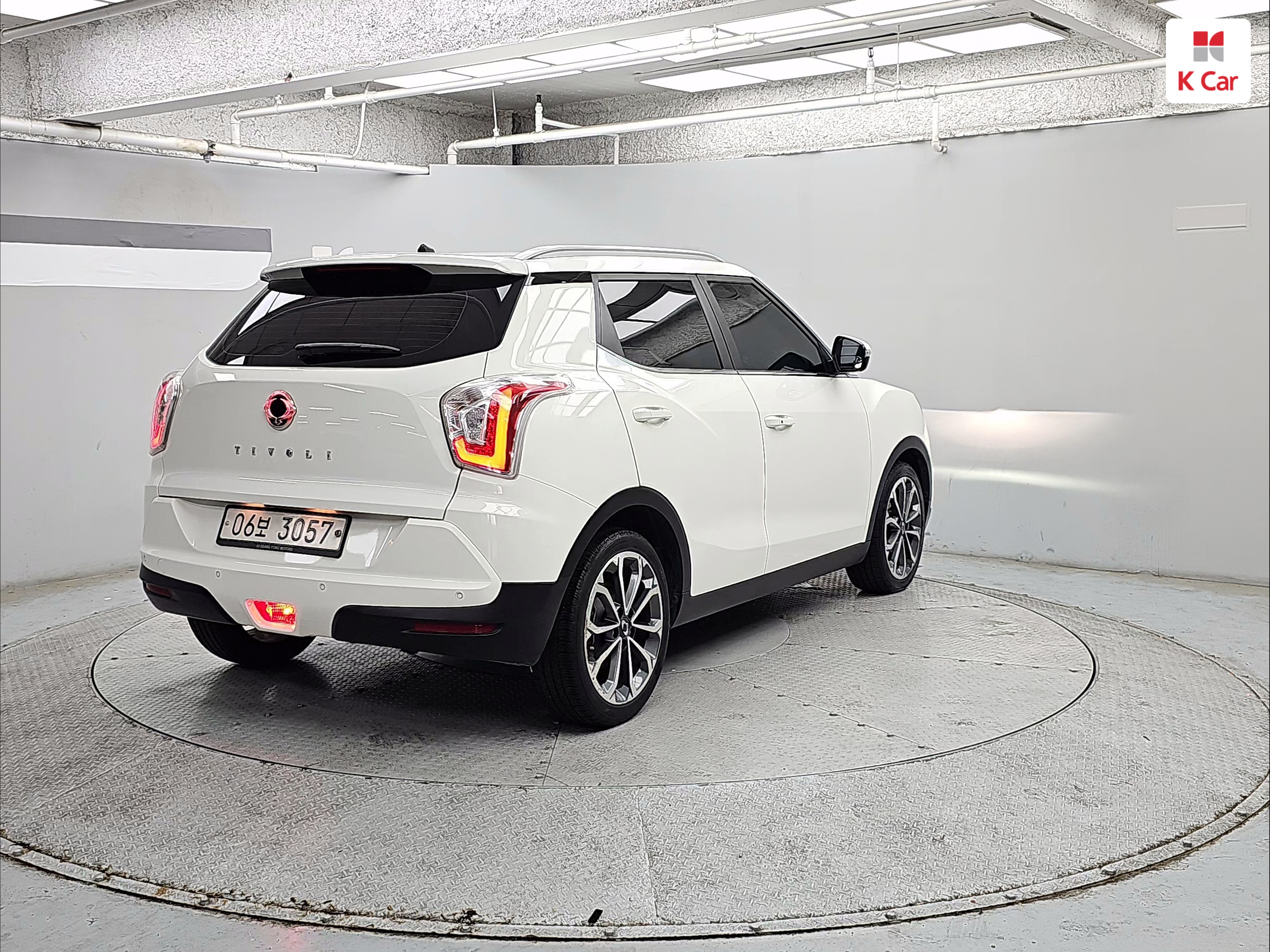 KG MOBILITY(SSANGYONG) Tivoli Armour 1.6 Gasoline