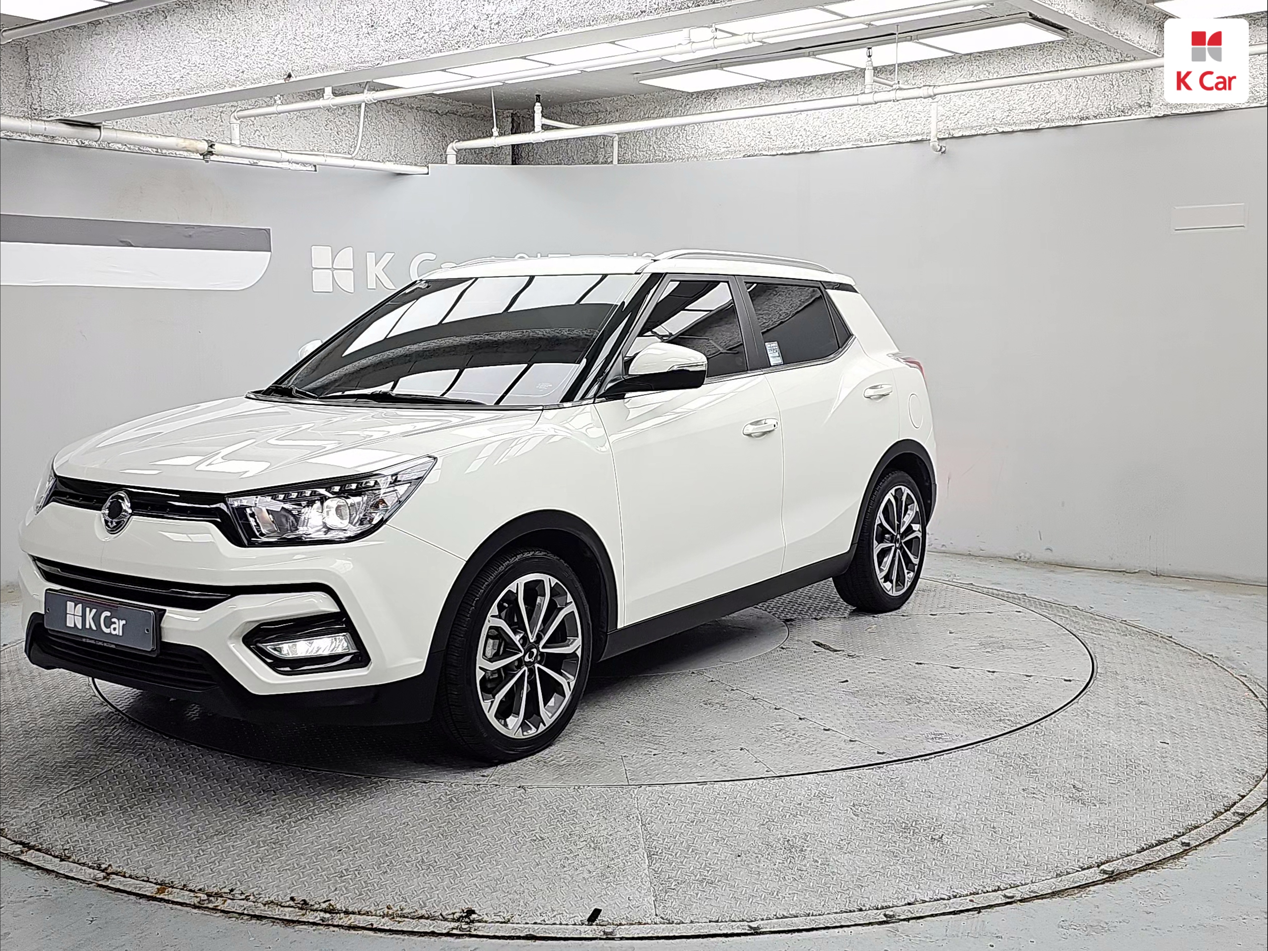 KG MOBILITY(SSANGYONG) Tivoli Armour 1.6 Gasoline