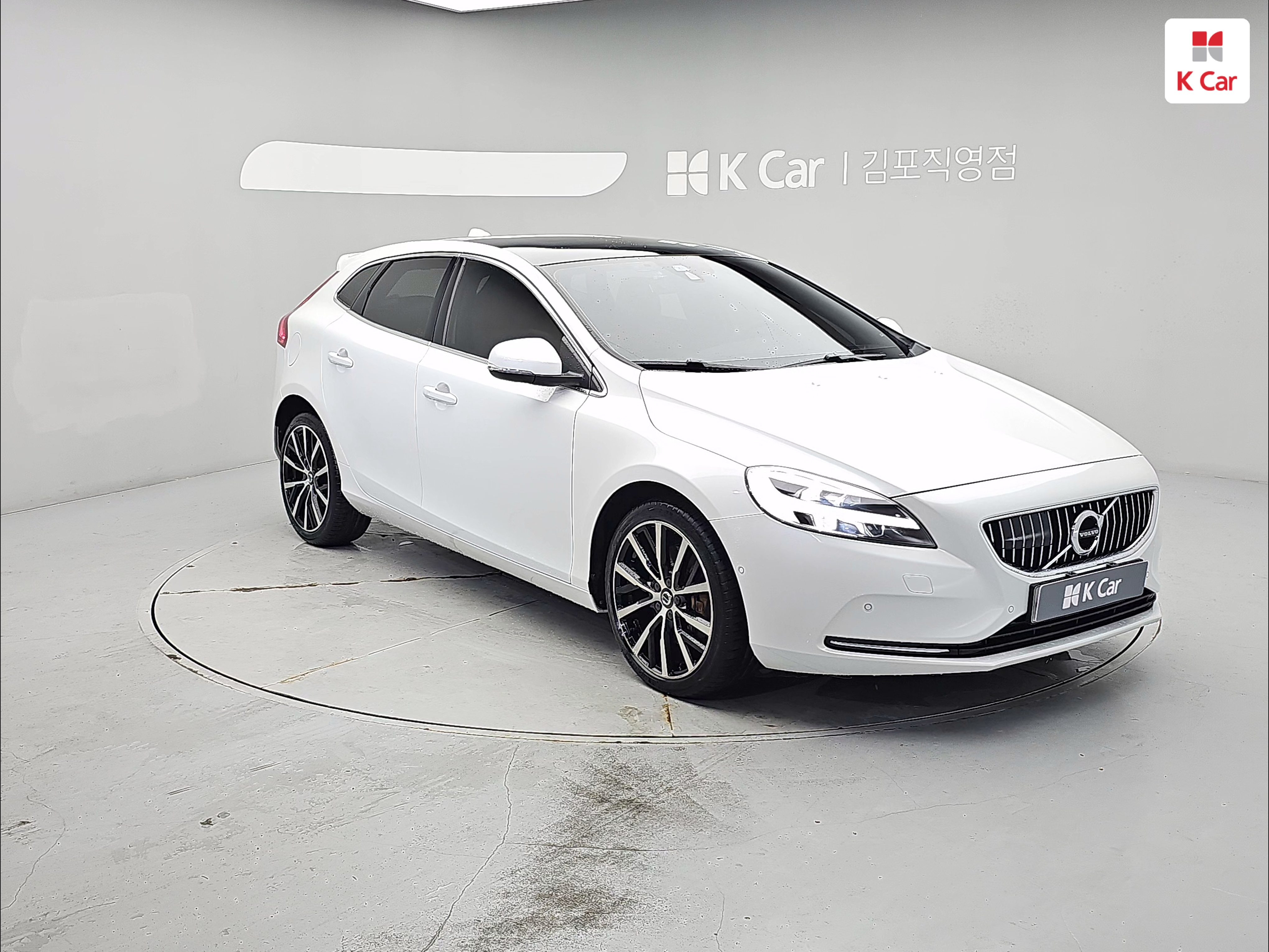 VOLVO V40 (2nd Generation) T5