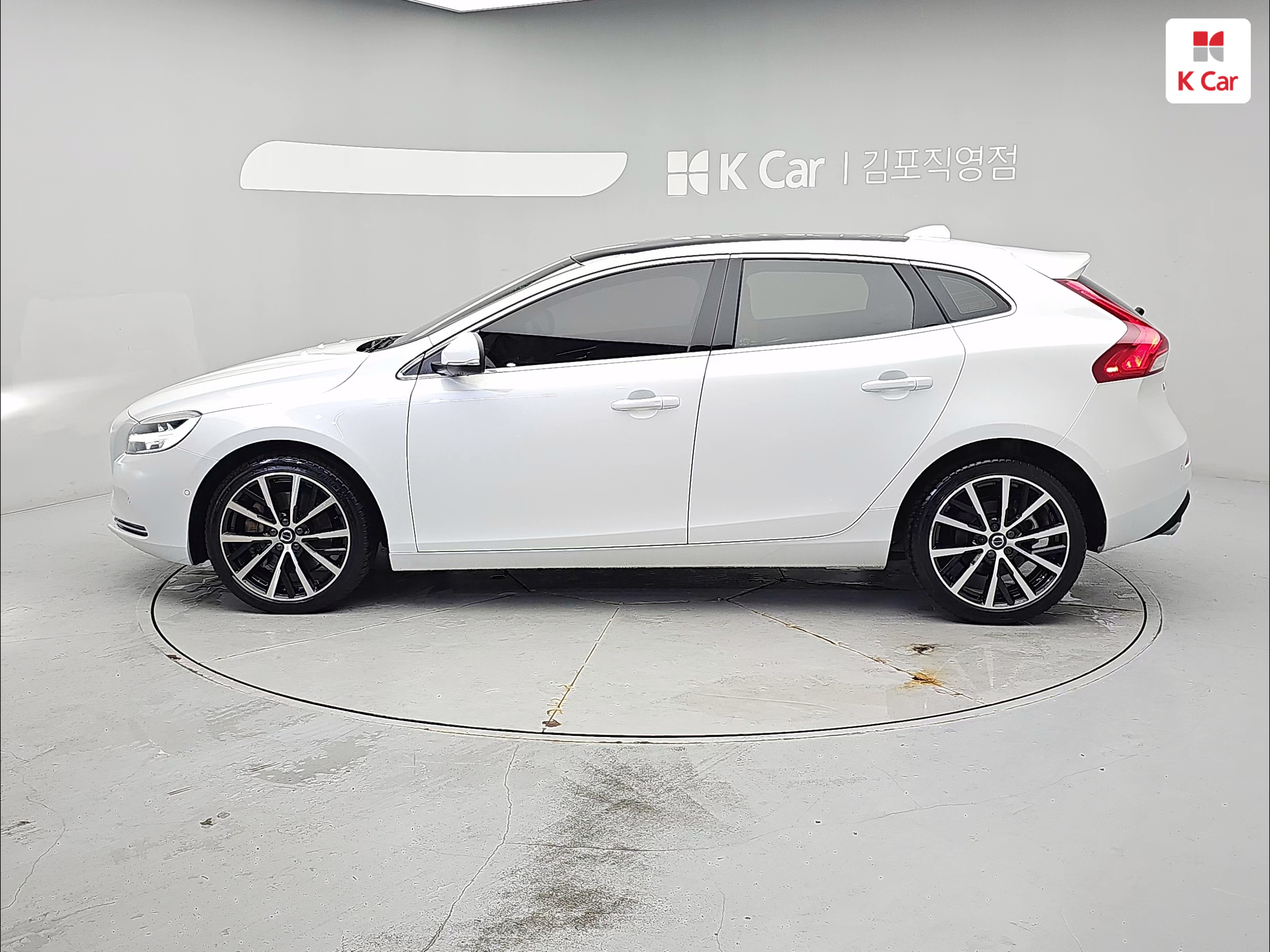 VOLVO V40 (2nd Generation) T5