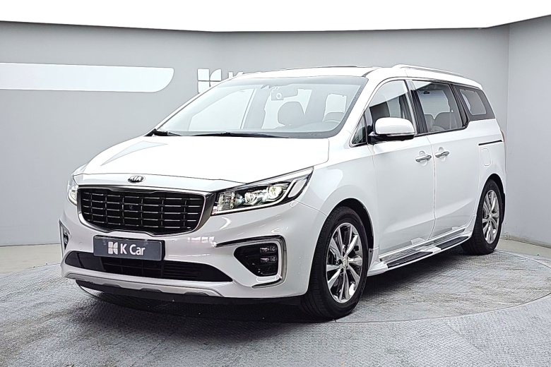Kia Carnival бензин 9 мест