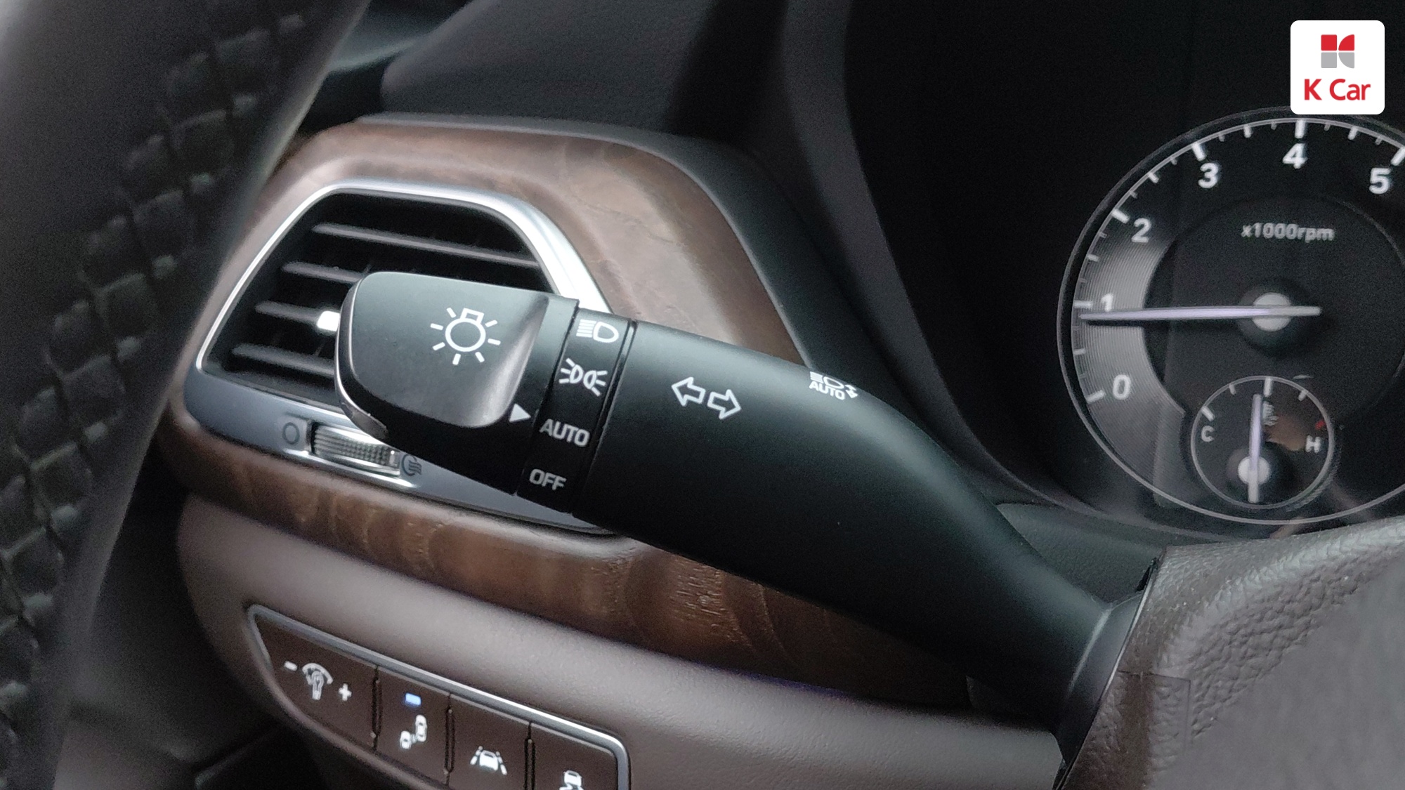 Genesis G90 бензин 4WD 3.8 Premium, миниатюра 15