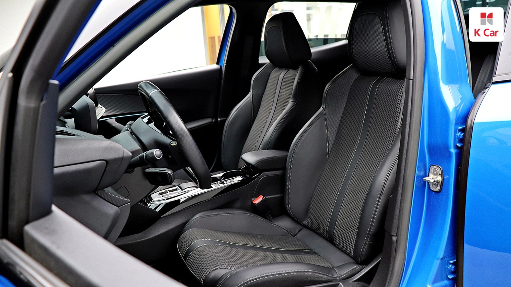Peugeot E-2008 GT, миниатюра 4