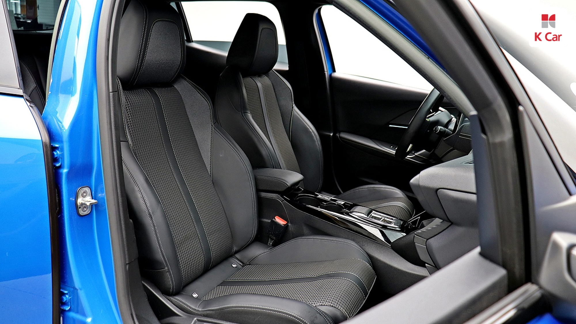Peugeot E-2008 GT, миниатюра 5