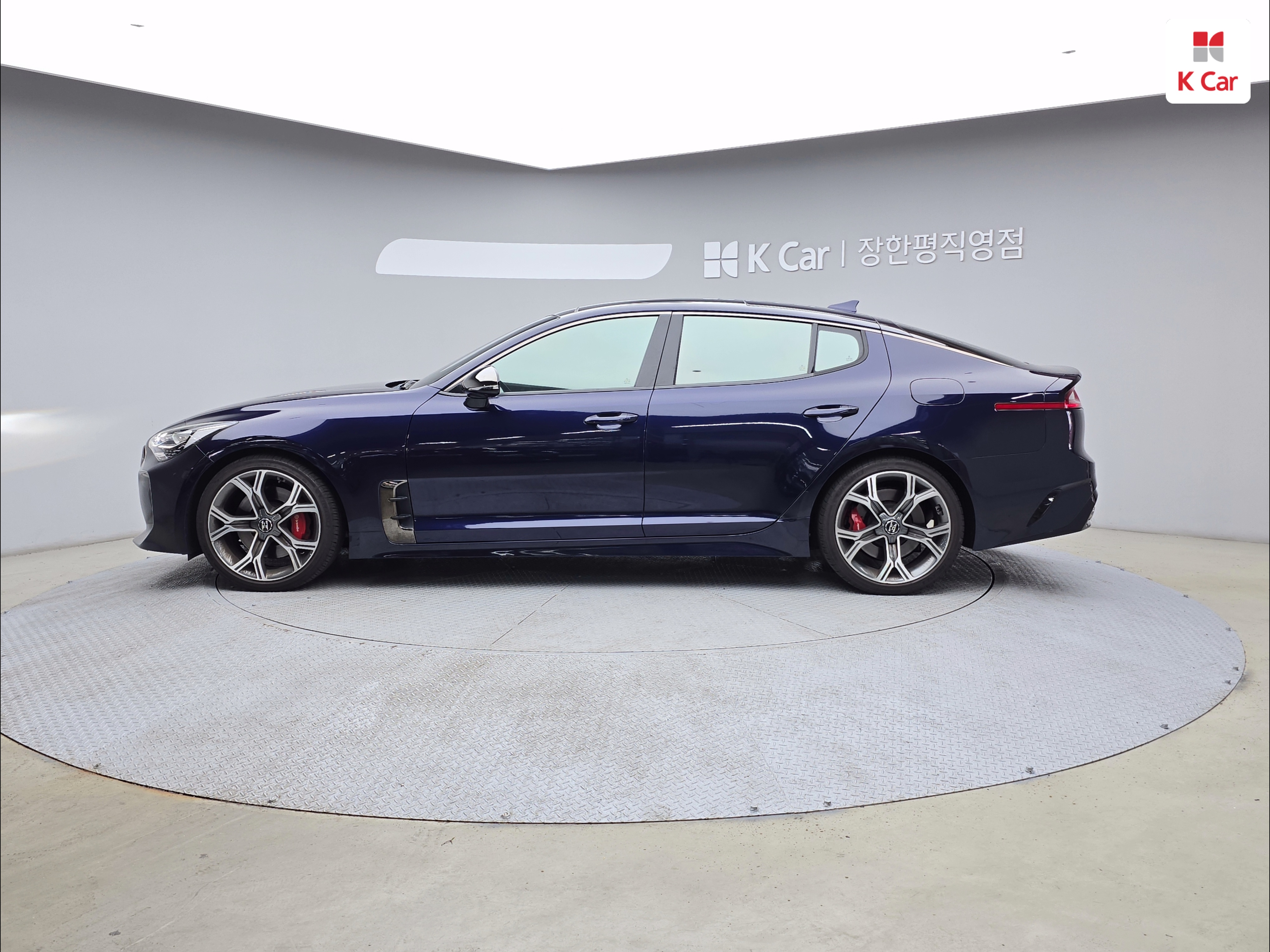 KIA Stinger 2.0 Turbo