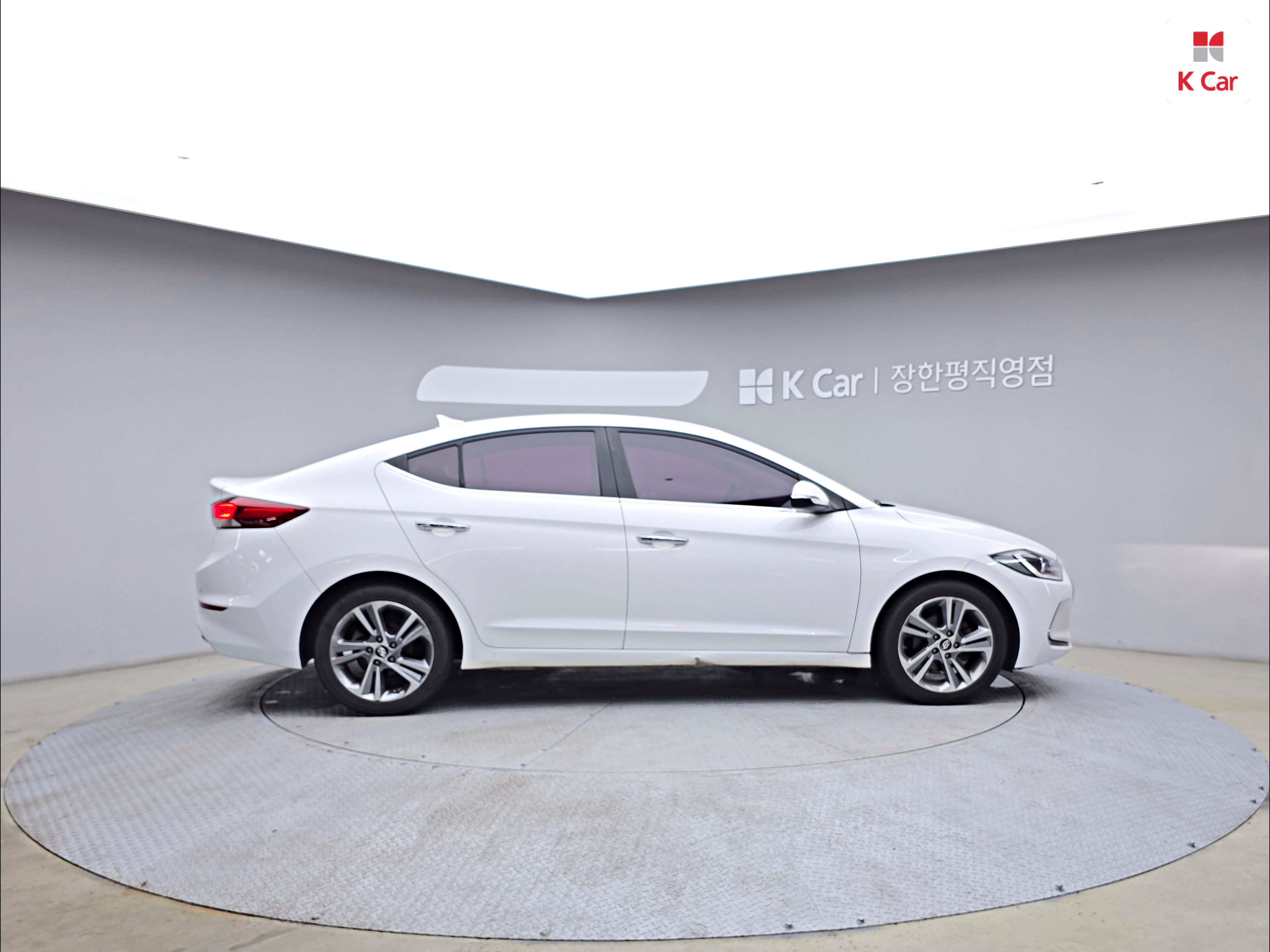 HYUNDAI Avante AD 1.6 GDI