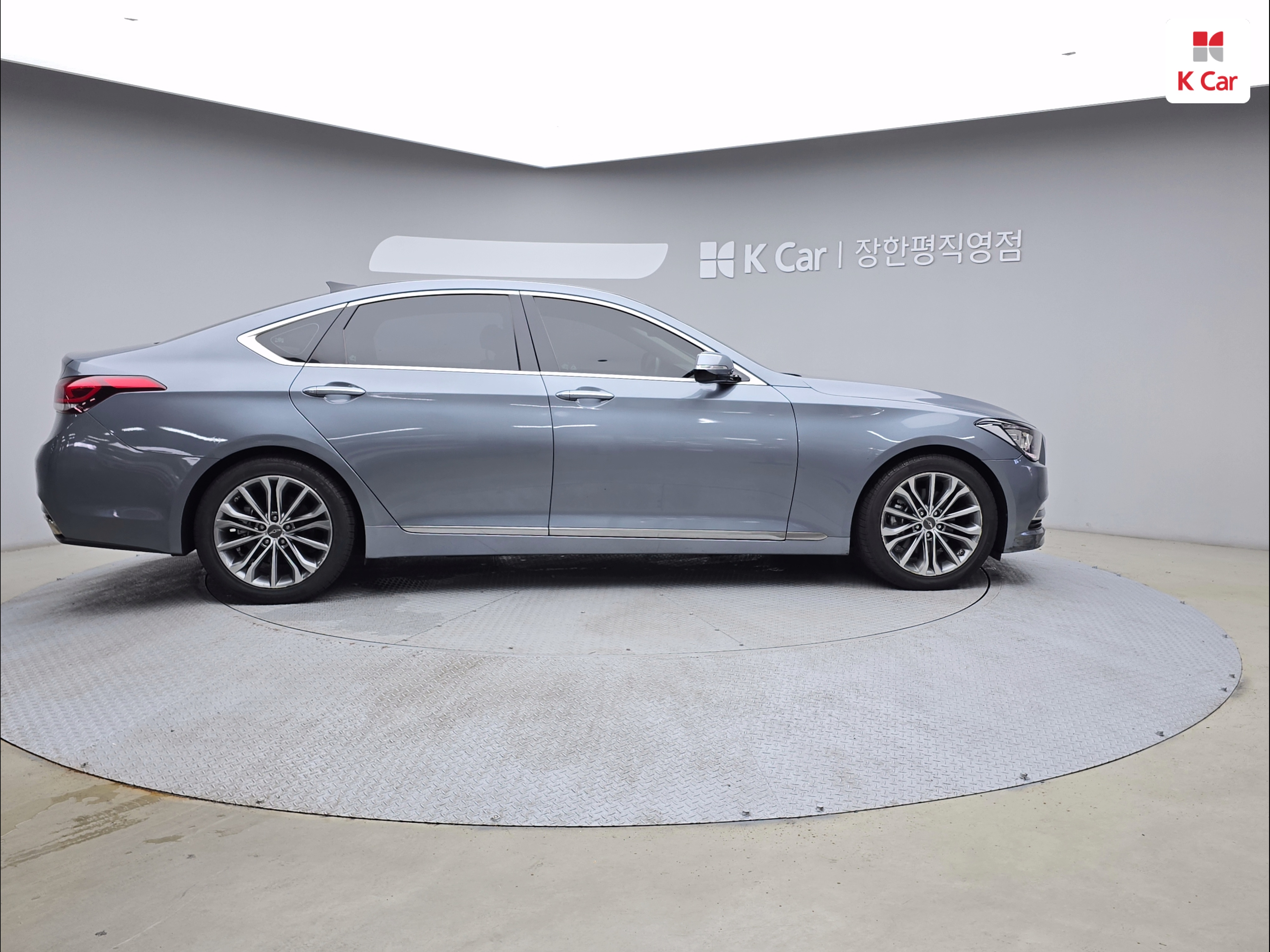 HYUNDAI Genesis DH G330