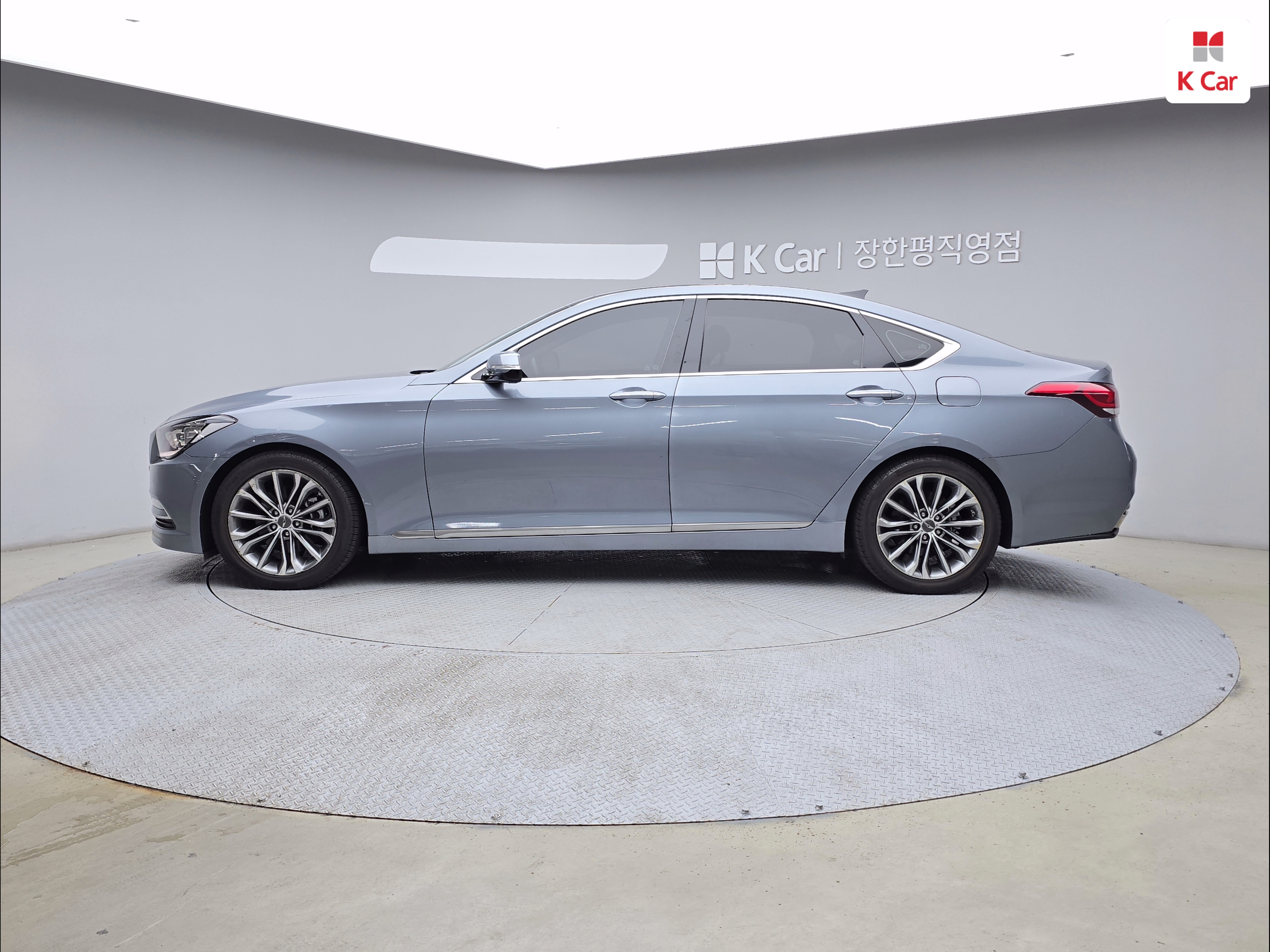 HYUNDAI Genesis DH G330