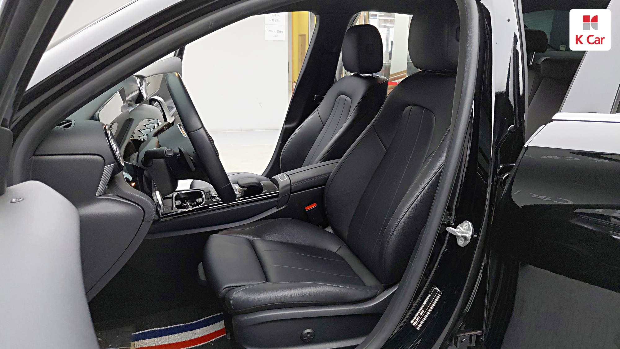 Mercedes-Benz A-Class бензин 2WD A220, миниатюра 3