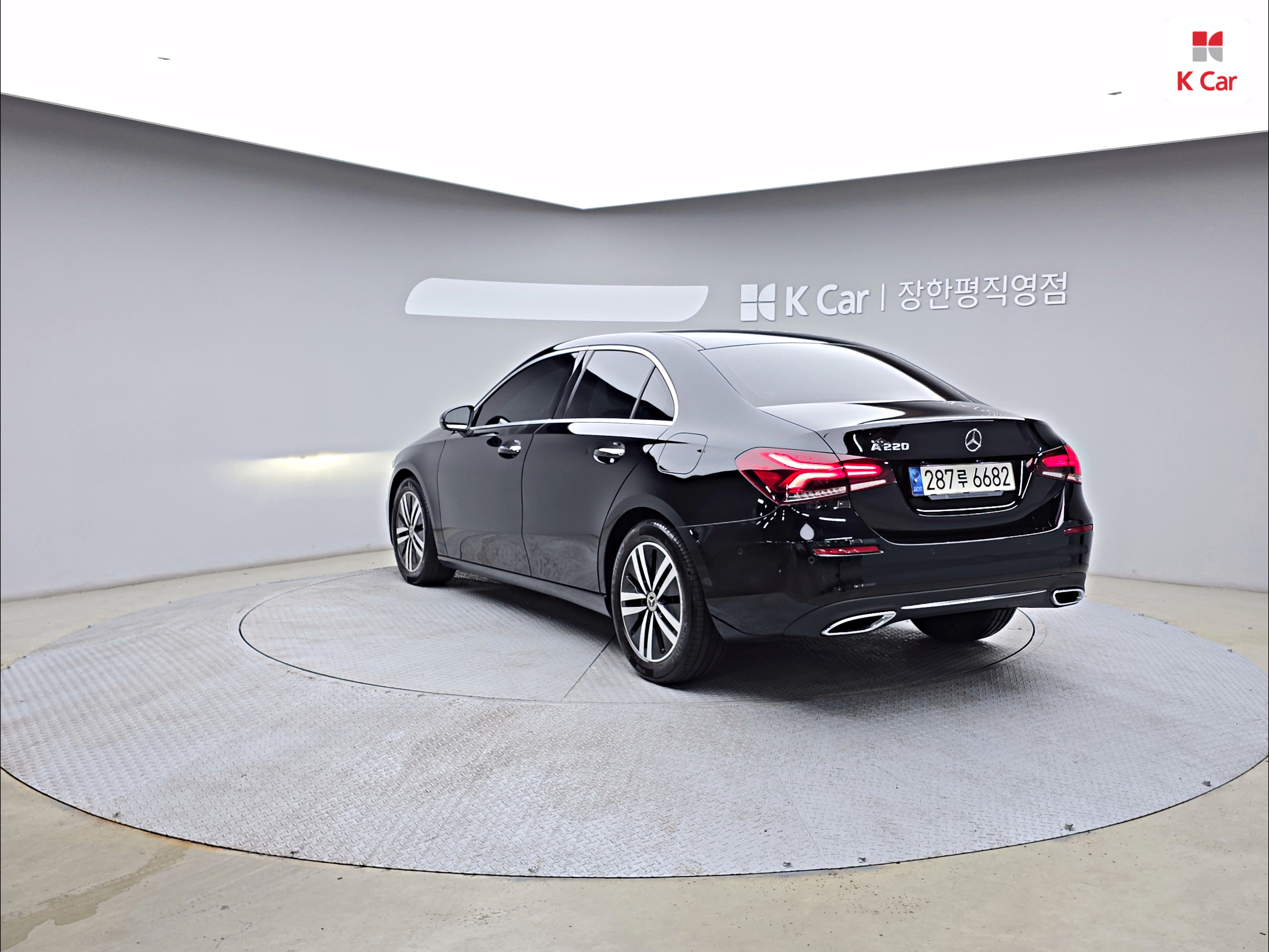 BENZ A-Class (4th Generation) A220 Sedan
