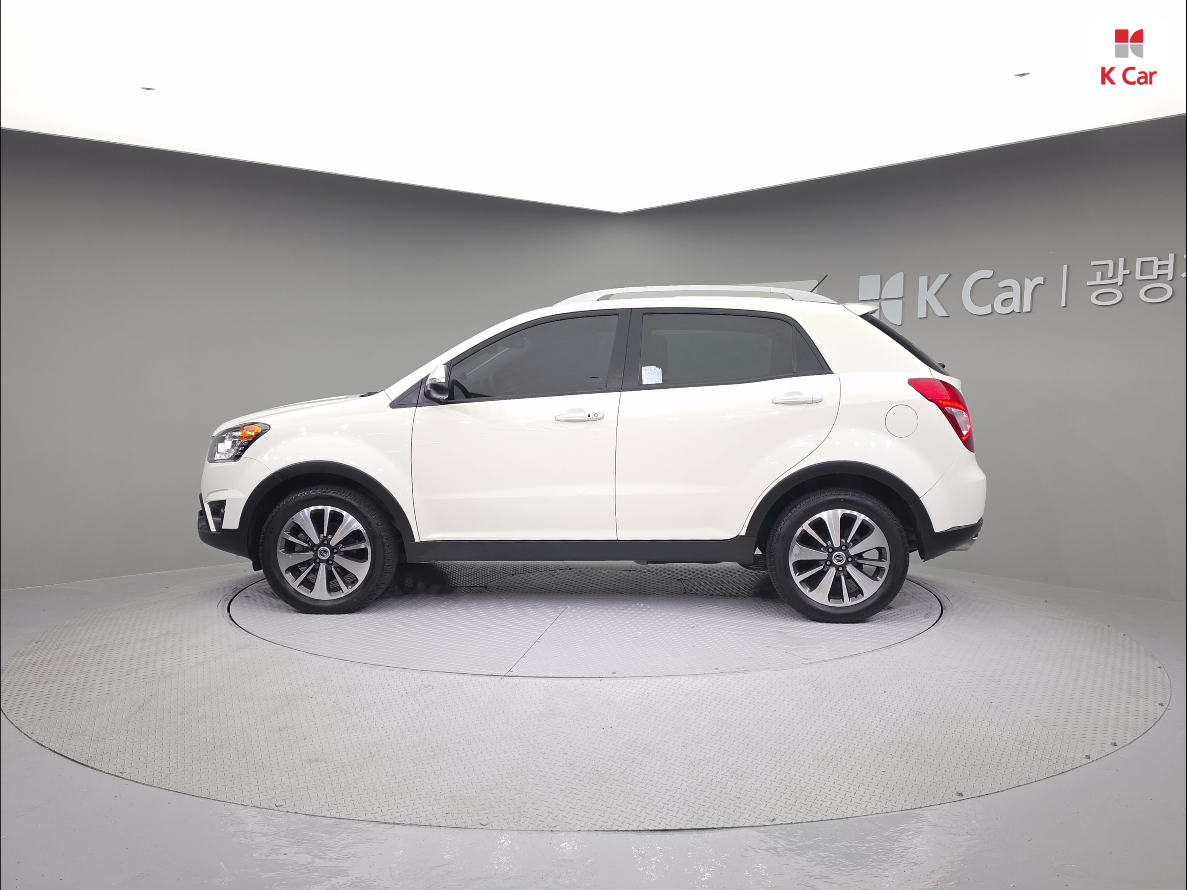 KG MOBILITY(SSANGYONG) New Korando C 2.0 2WD
