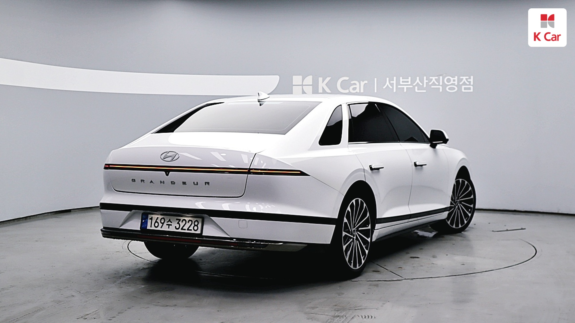Hyundai Grandeur бензин Turbo 1.6 гибрид Calligraphy, миниатюра 3