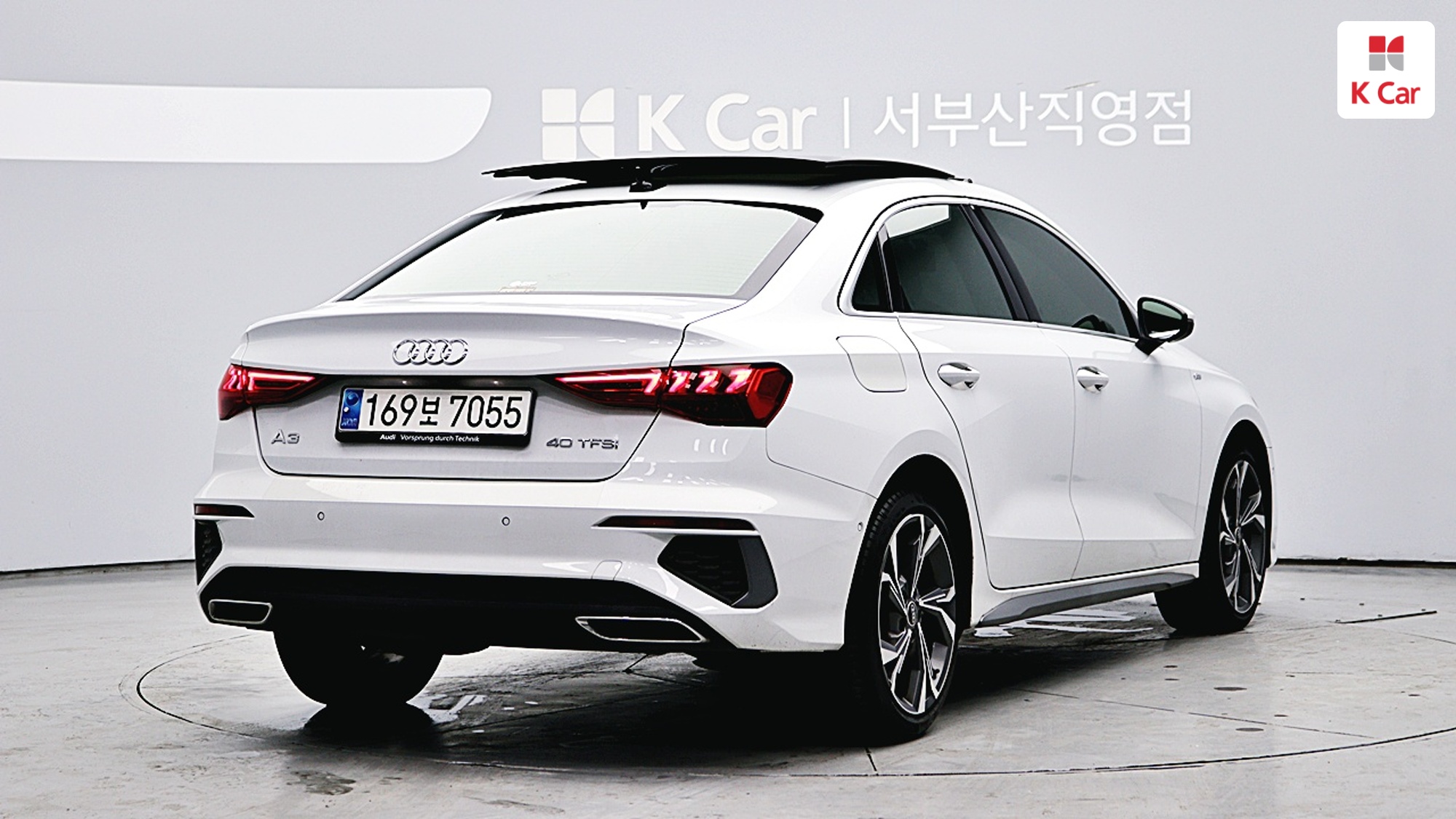Audi A3 бензин 2WD 40 TFSI Premium, миниатюра 3