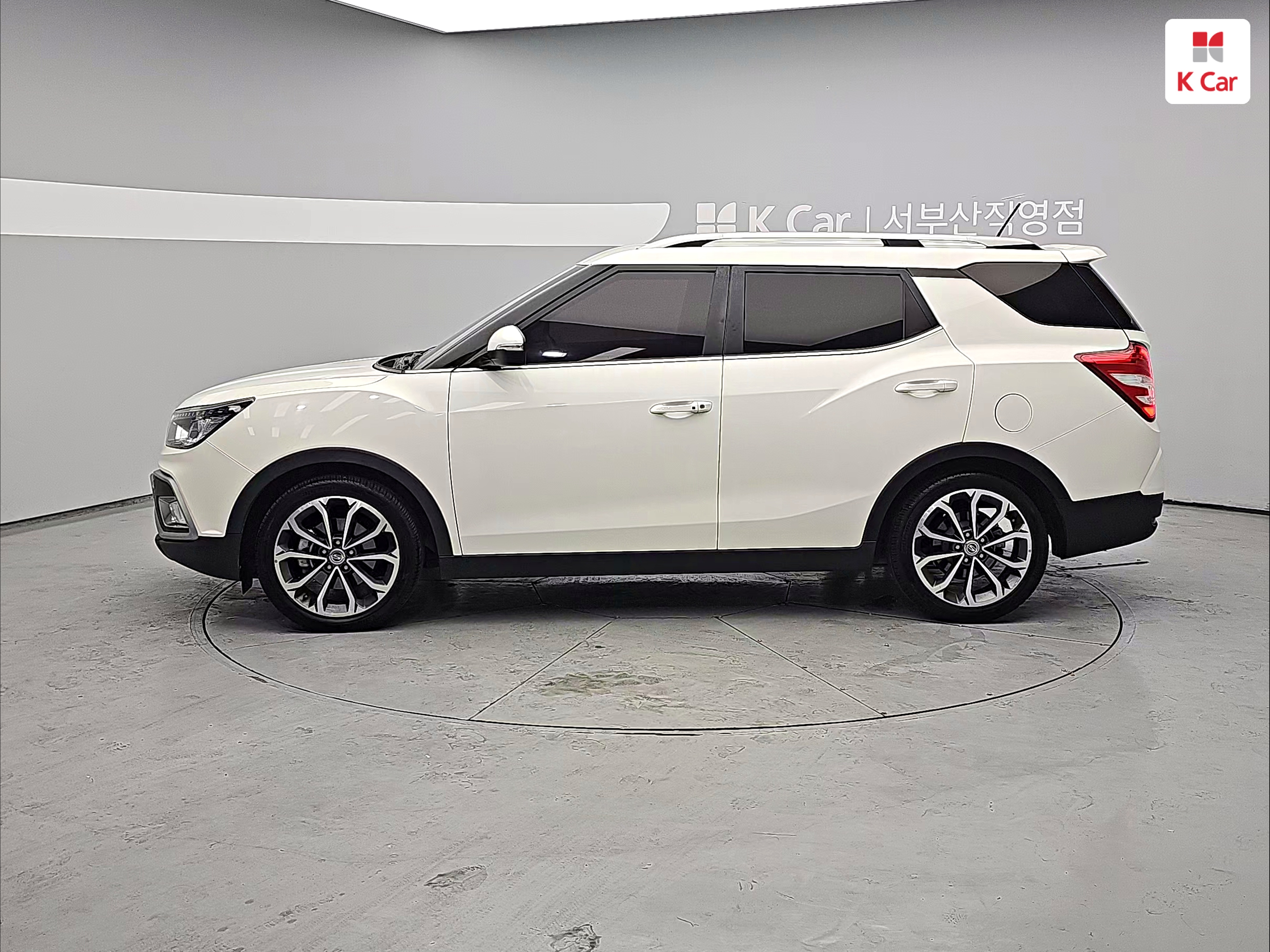 KGM 티볼리 에어 가솔린 1.6 RX 2WD