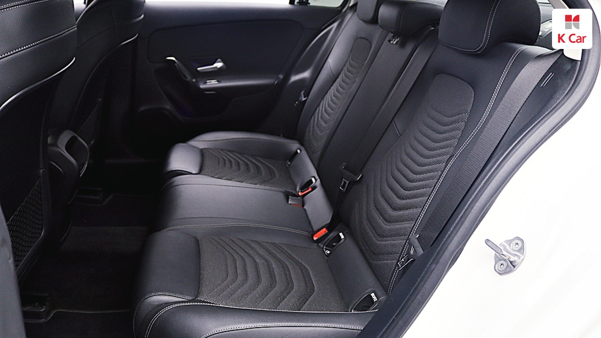 Mercedes-Benz A-Class бензин 4WD A250 4MATIC, миниатюра 17
