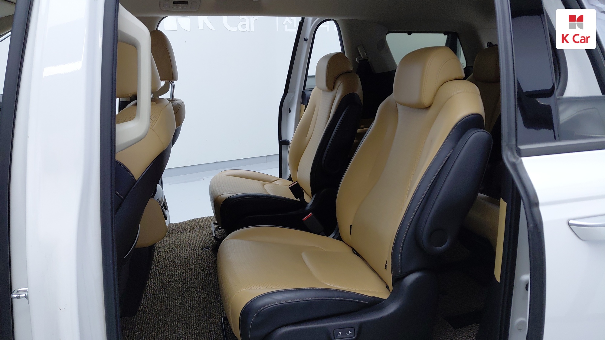 Kia Carnival дизель 2.2 (9 мест) Signature, миниатюра 4