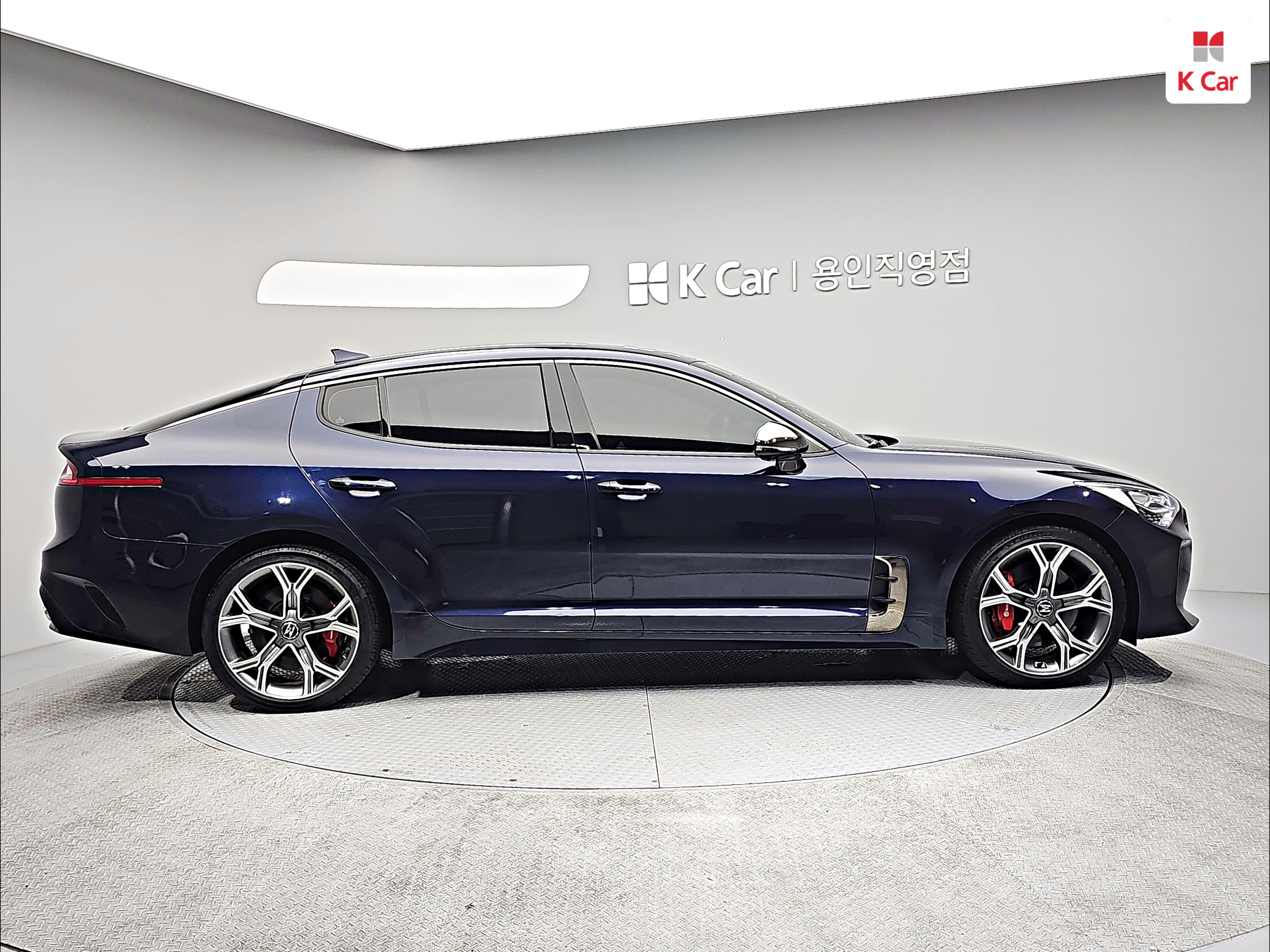 KIA Stinger 2.0 Turbo