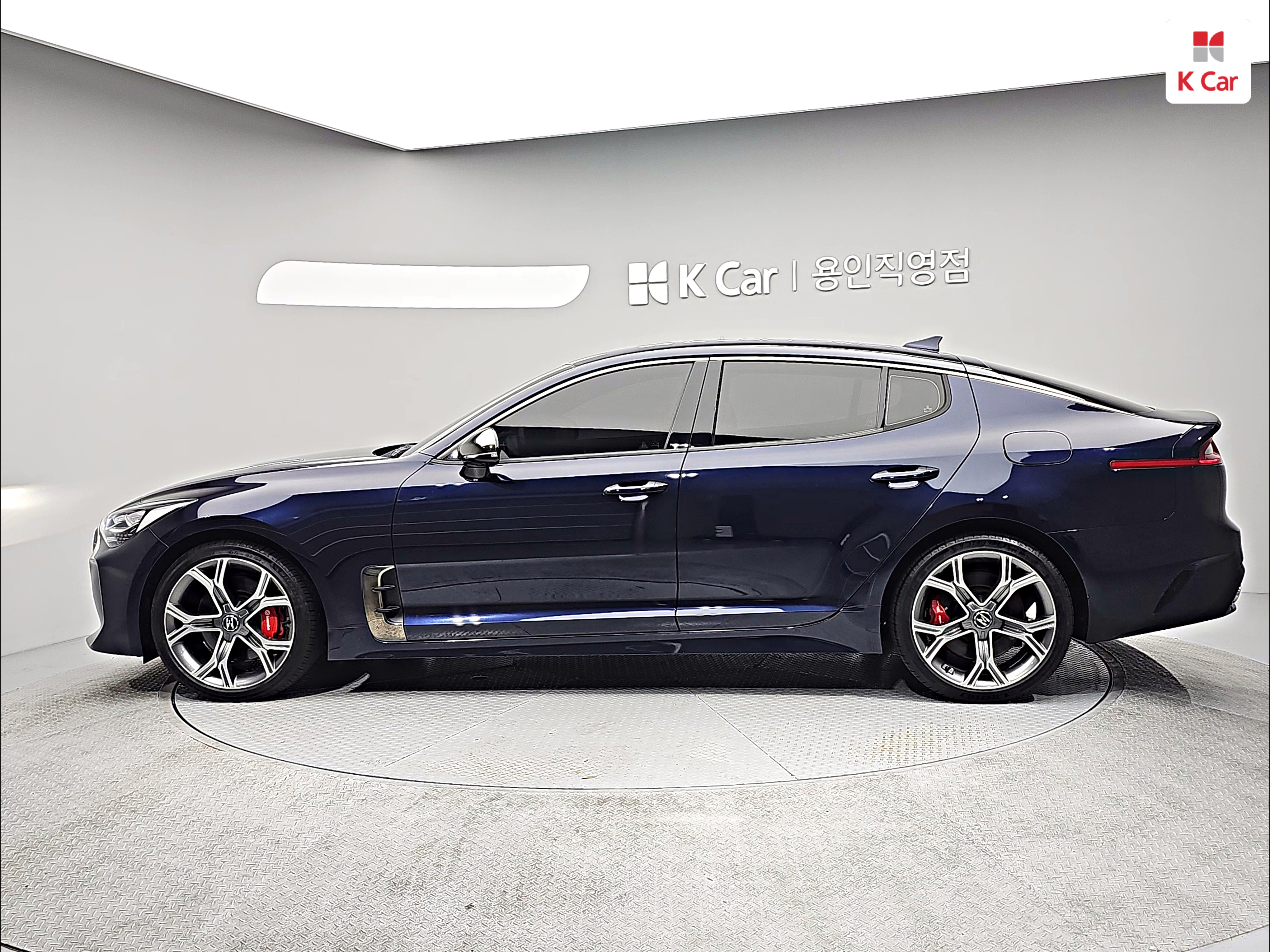 KIA Stinger 2.0 Turbo