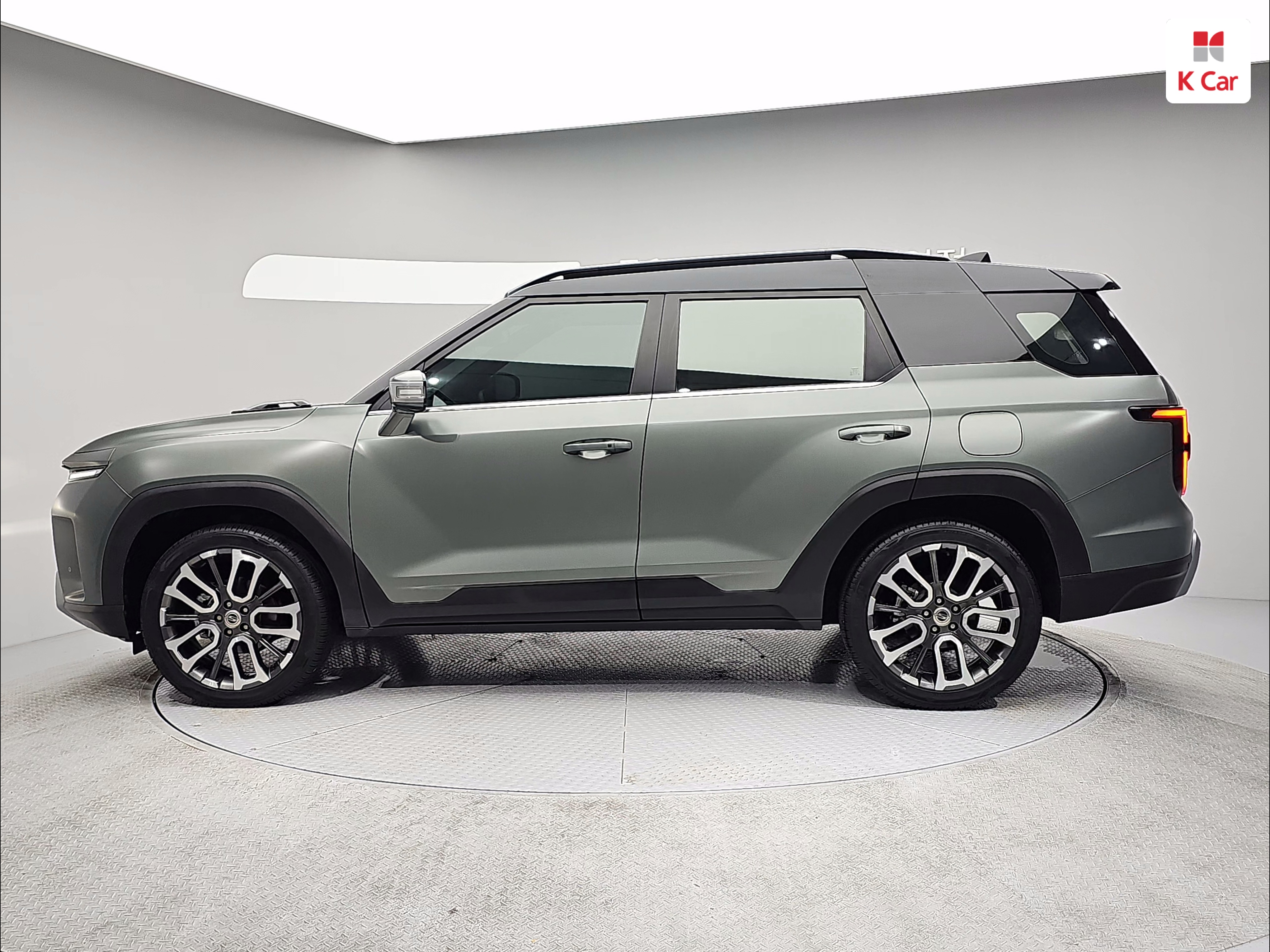 KGM 토레스 가솔린 1.5 2WD T7