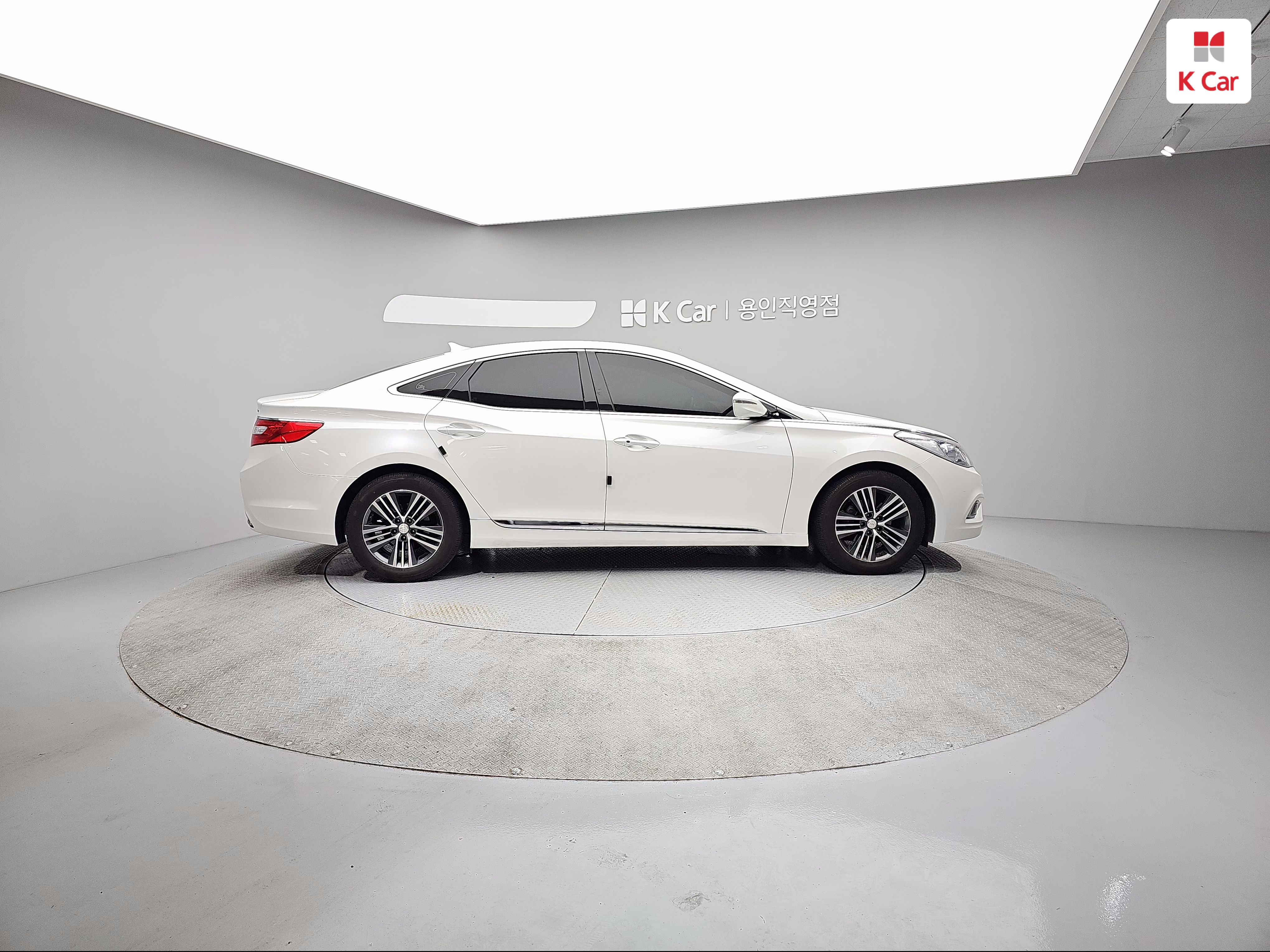 HYUNDAI Grandeur HG HG 240