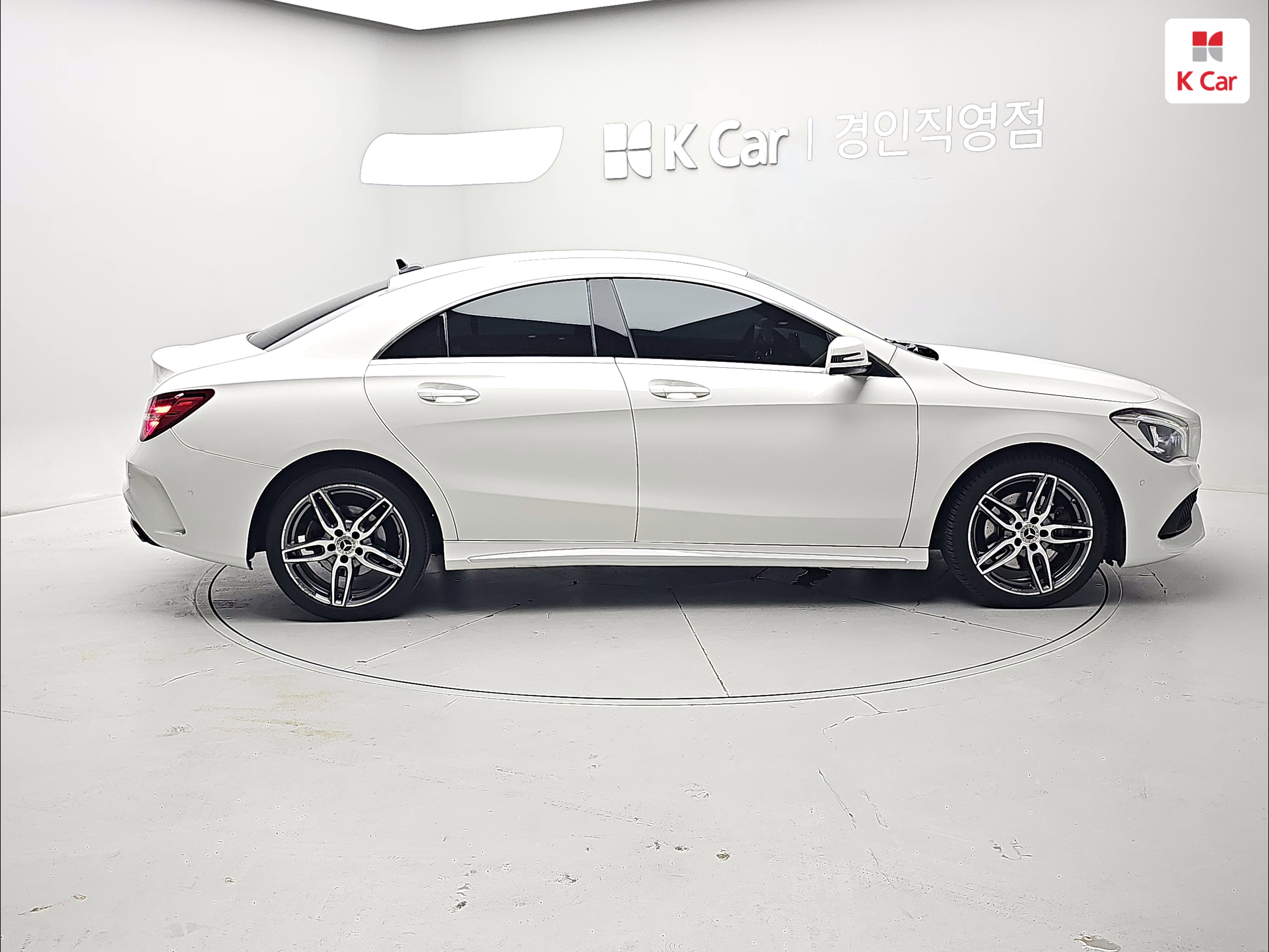 벤츠 CLA-클래스 C117 CLA220 AMG Line