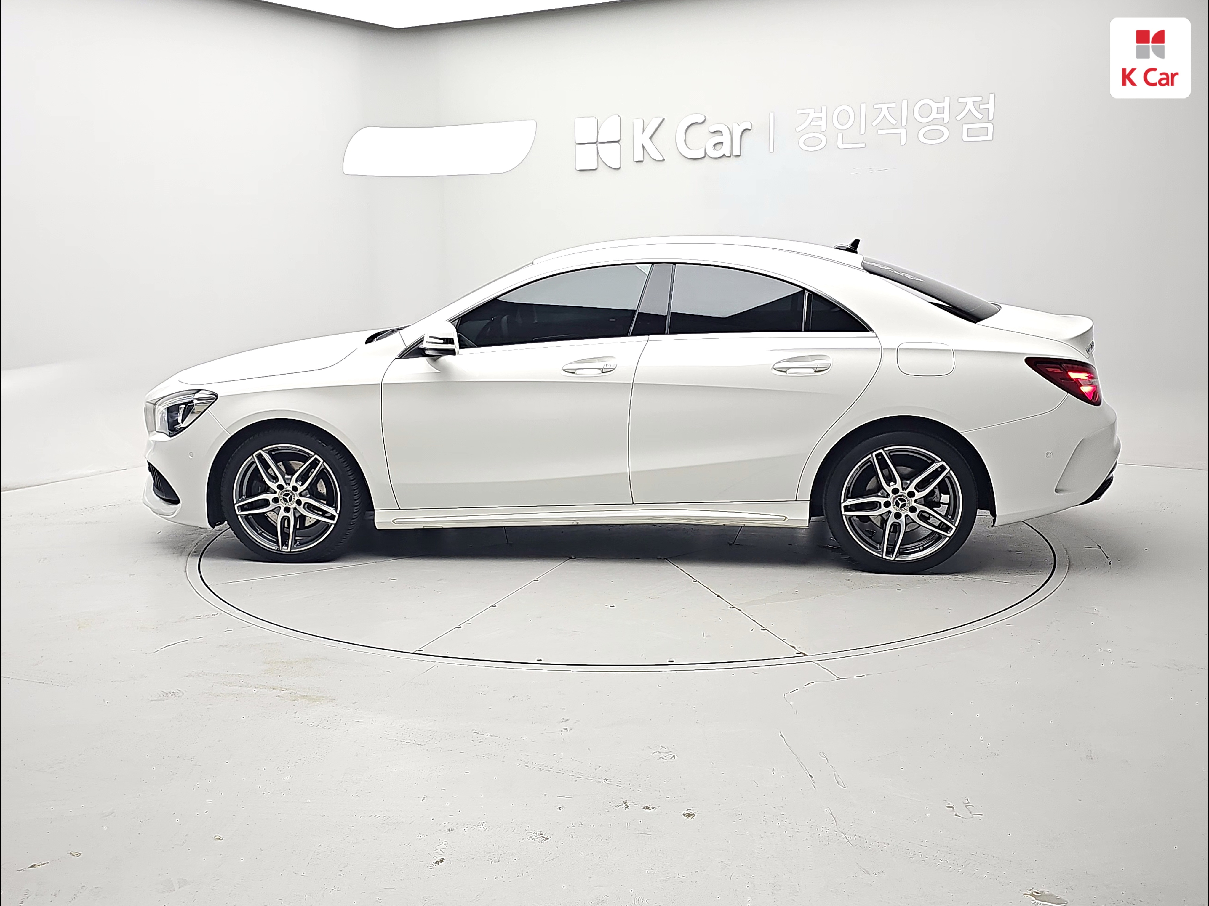 벤츠 CLA-클래스 C117 CLA220 AMG Line