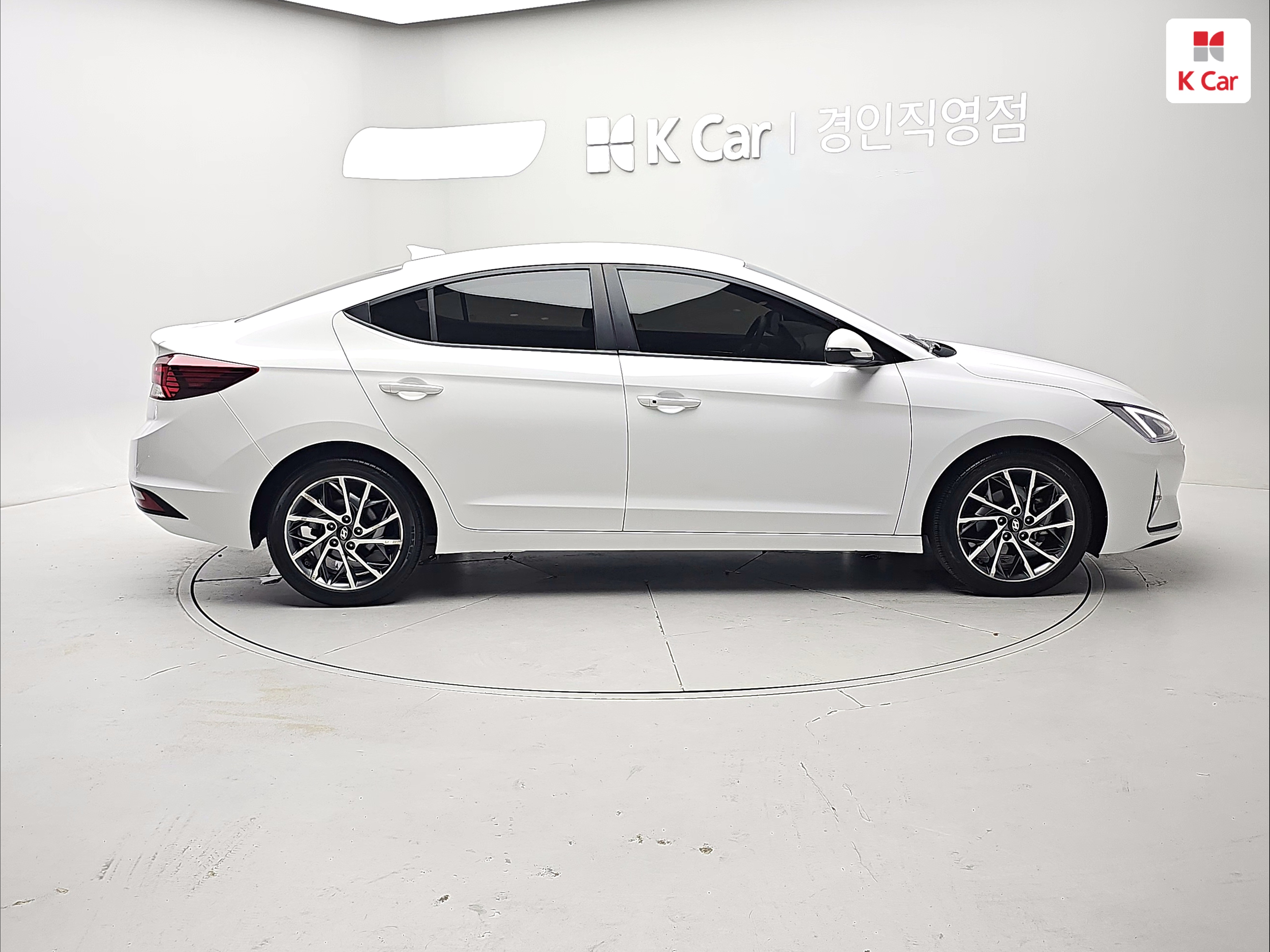 HYUNDAI The New Avante AD 1.6 Gasoline