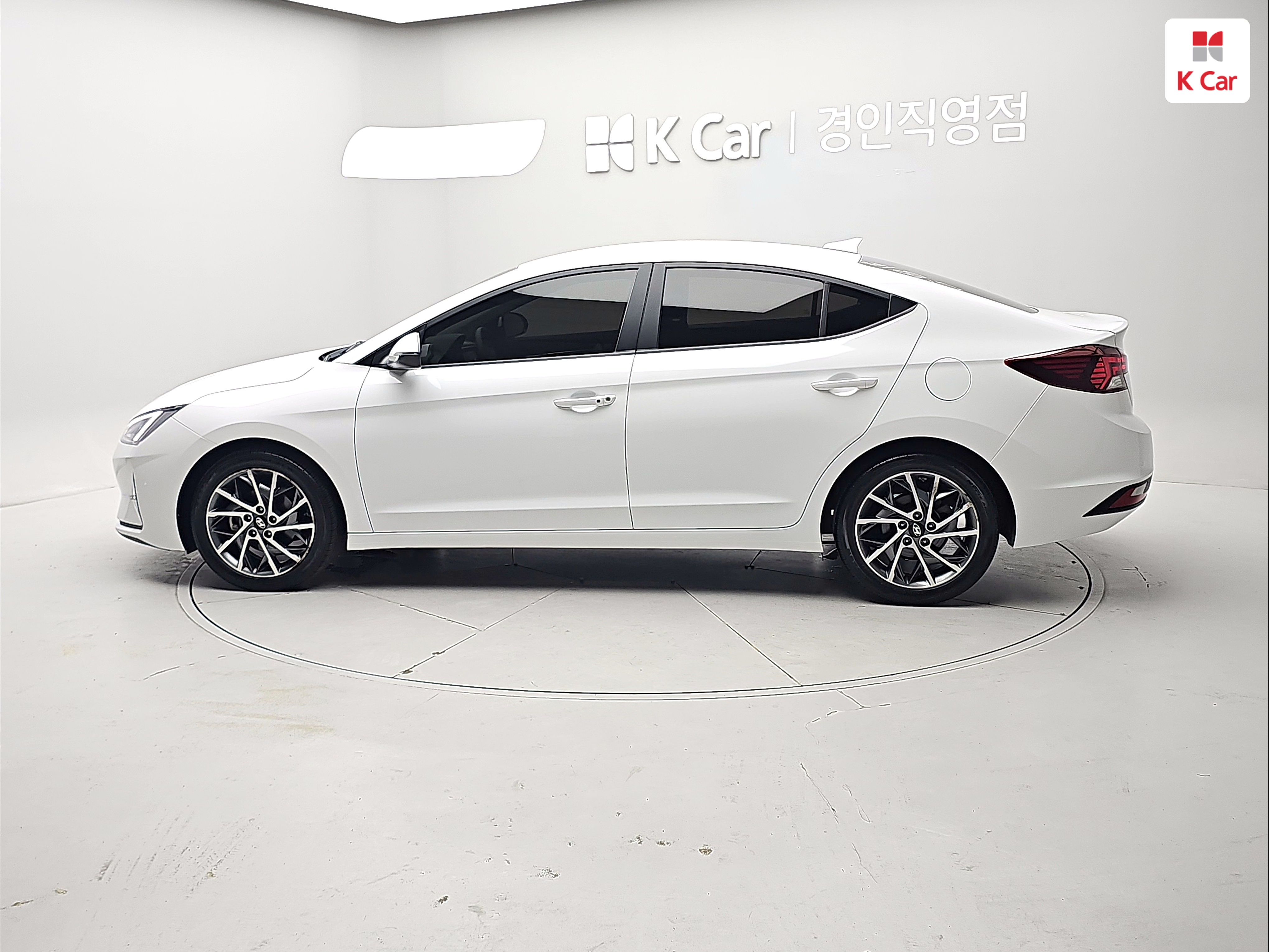 HYUNDAI The New Avante AD 1.6 Gasoline